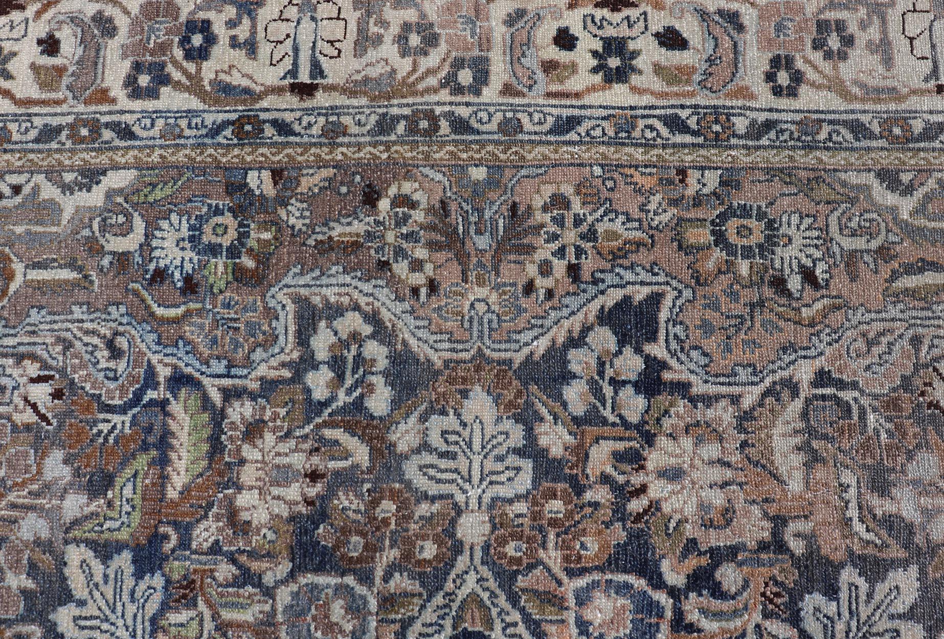 Antico tappeto persiano Bibikabad con medaglione ornato  8'10 x 11'10 in vendita 1
