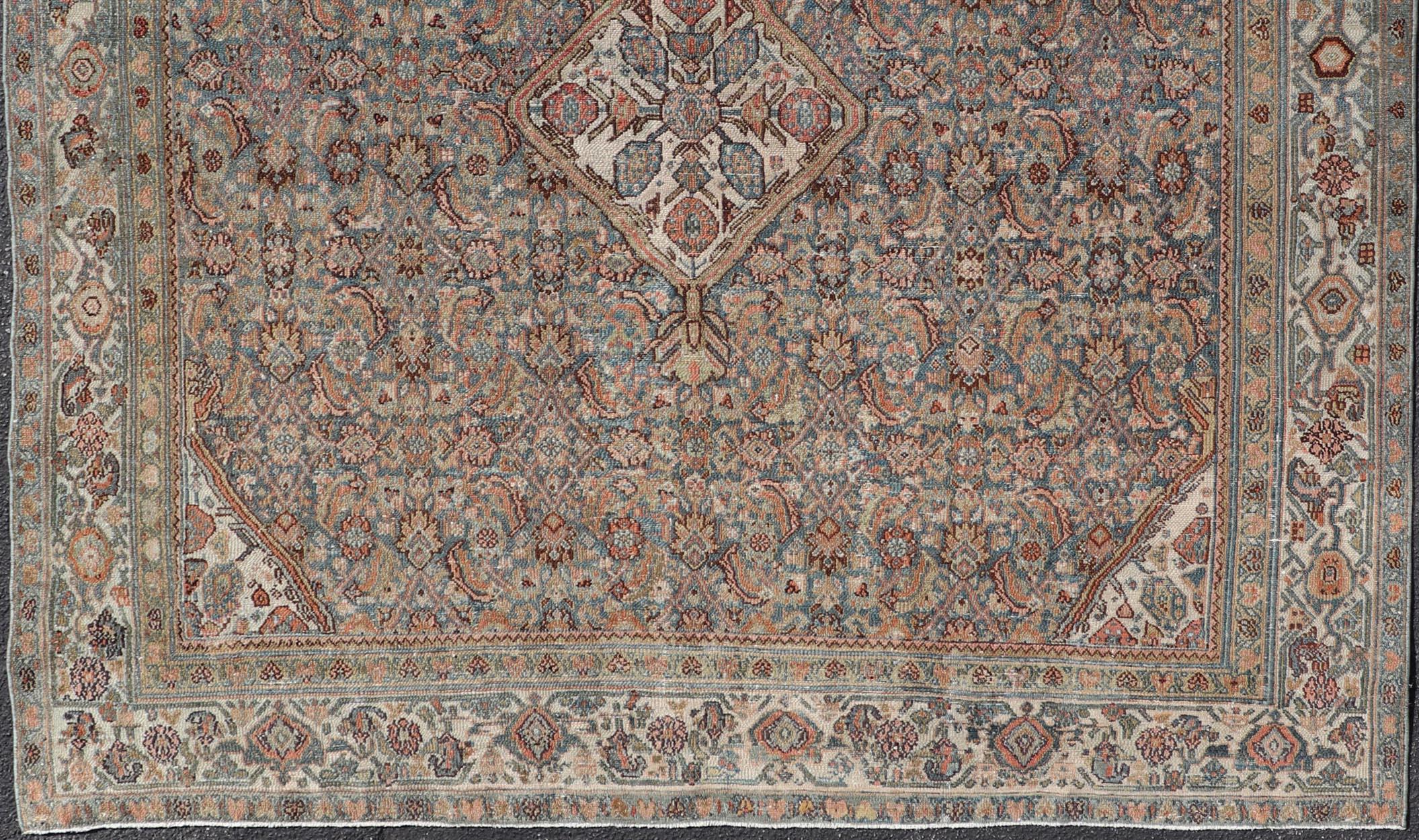 Annodato a mano Antico tappeto persiano Bibikabad con intricato disegno floreale a medaglione 6'9 x 6'9 in vendita