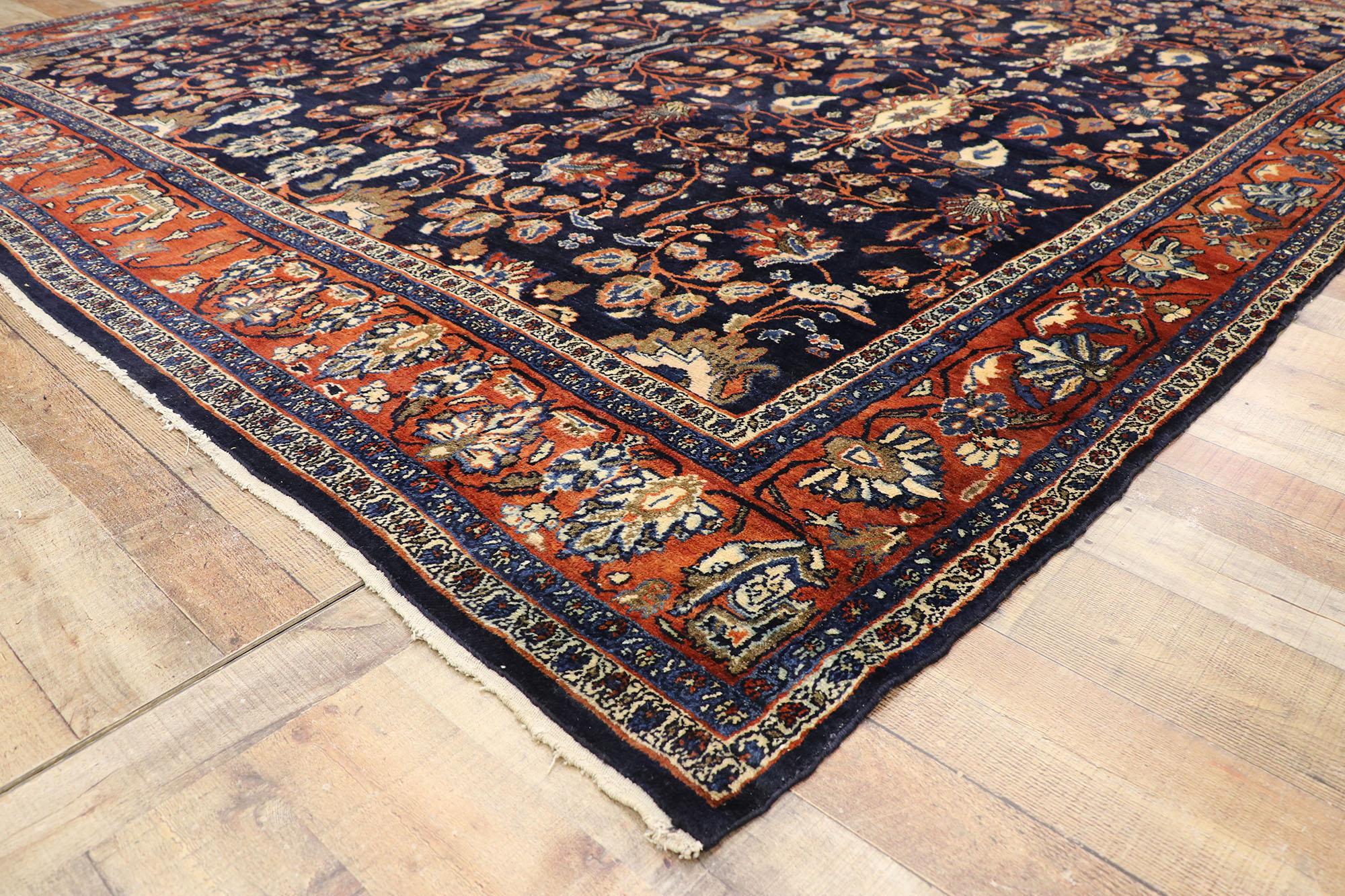 Antique Persian Bibikabad Rug with Old World French Chateau Style In Good Condition For Sale In Dallas, TX
