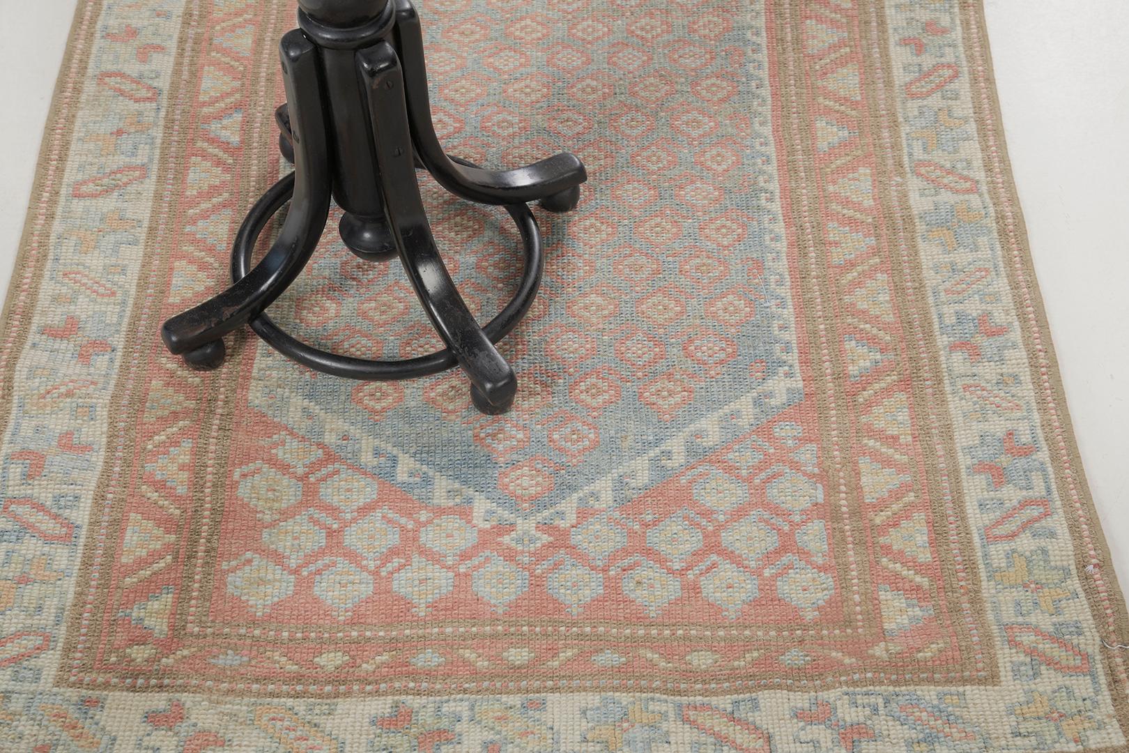 Antique Persian Bidjar by Mehraban Rugs In Good Condition For Sale In WEST HOLLYWOOD, CA