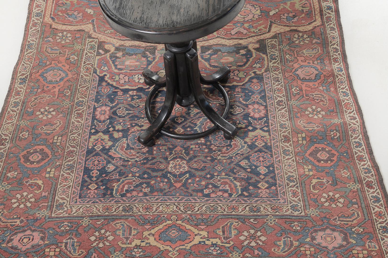 Antique Persian Bidjar by Mehraban Rugs In Good Condition For Sale In WEST HOLLYWOOD, CA