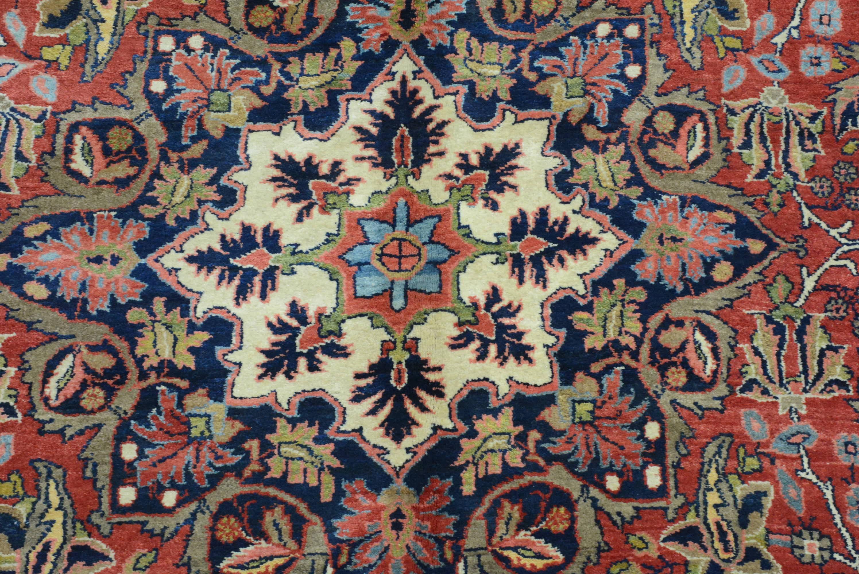 Antiker persischer Bidjar-Teppich im Angebot 2