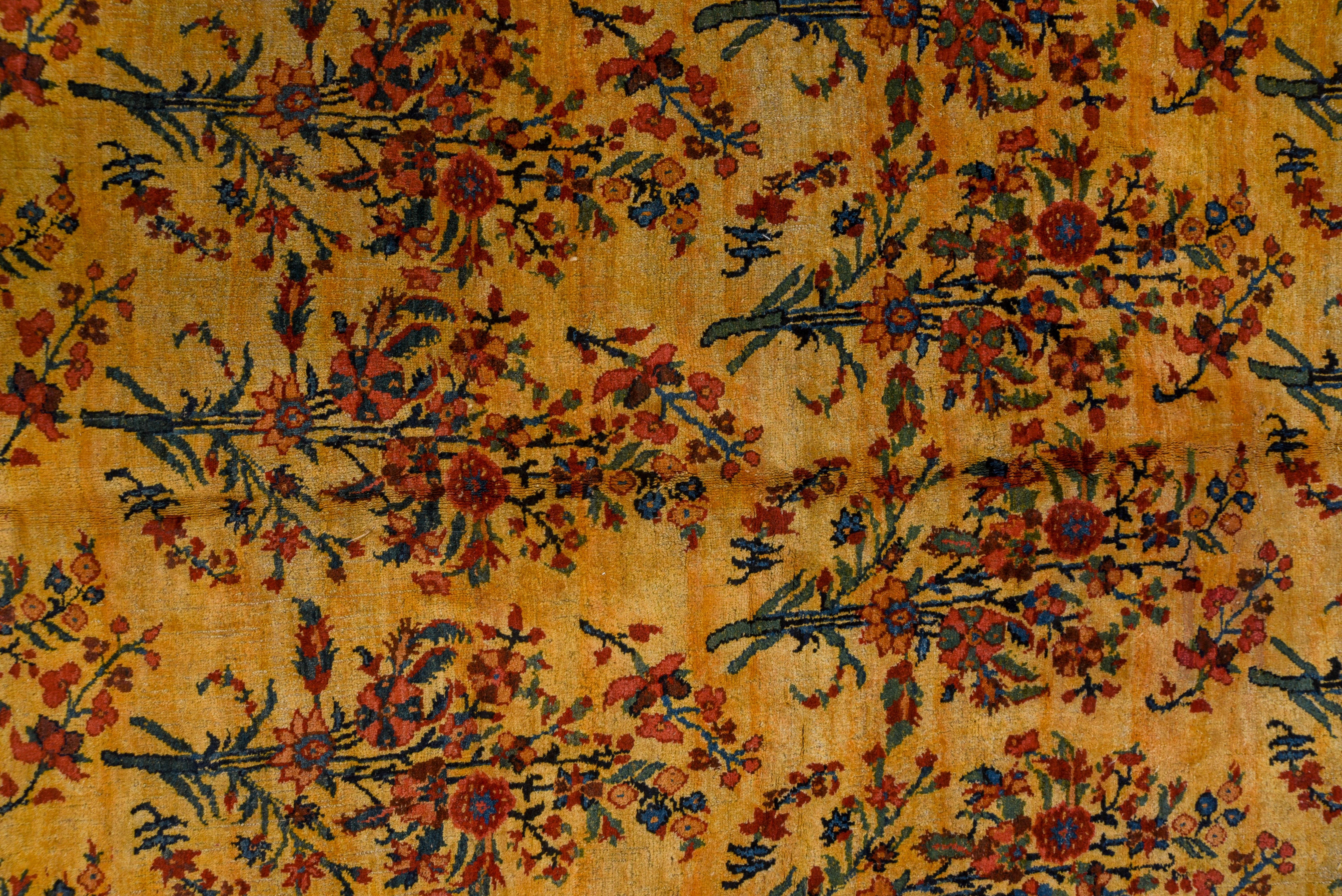 Antique Persian Bidjar Gallery Carpet, circa 1900s In Good Condition For Sale In New York, NY
