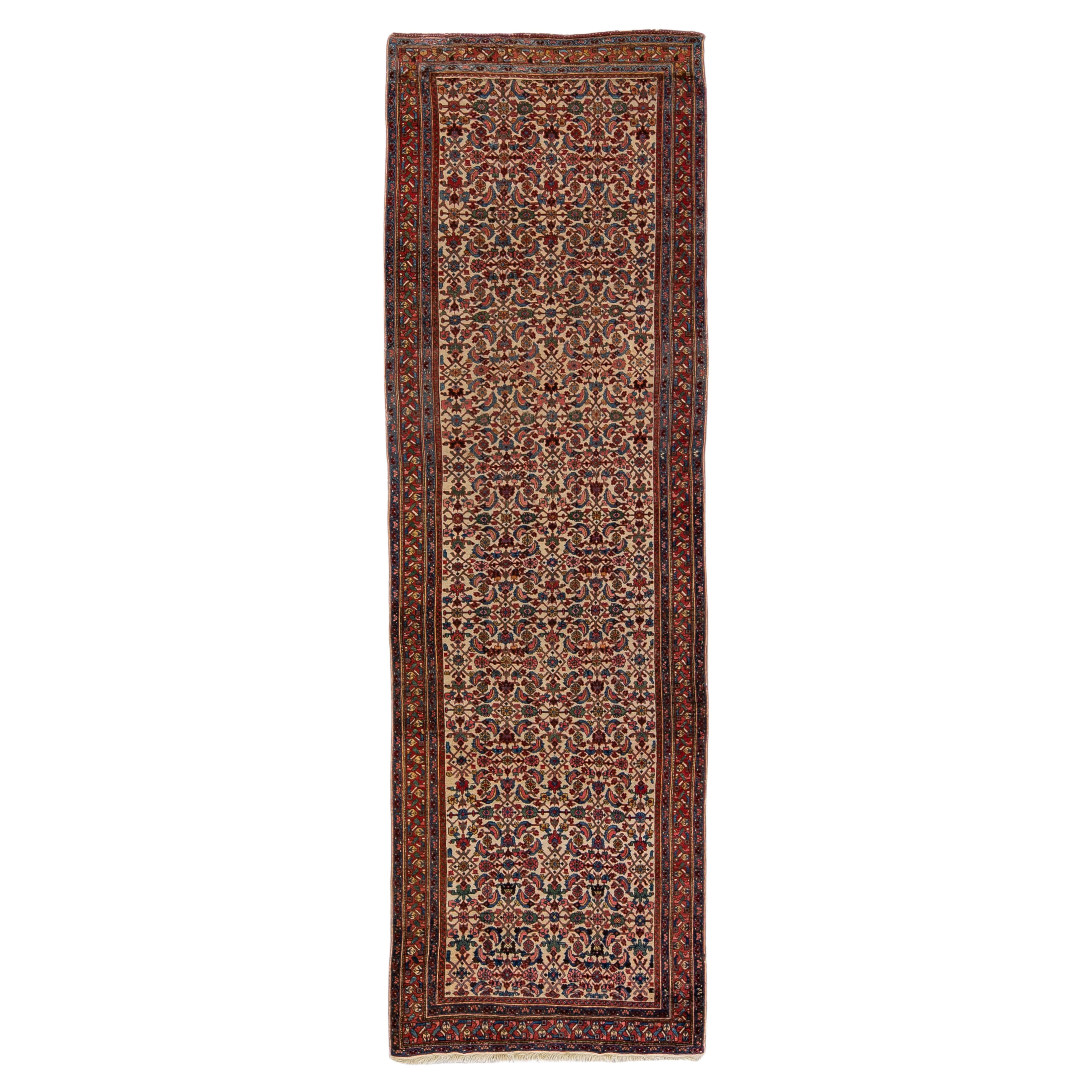 Tapis de couloir persan ancien Bidjar en laine multicolore à motifs floraux fait à la main