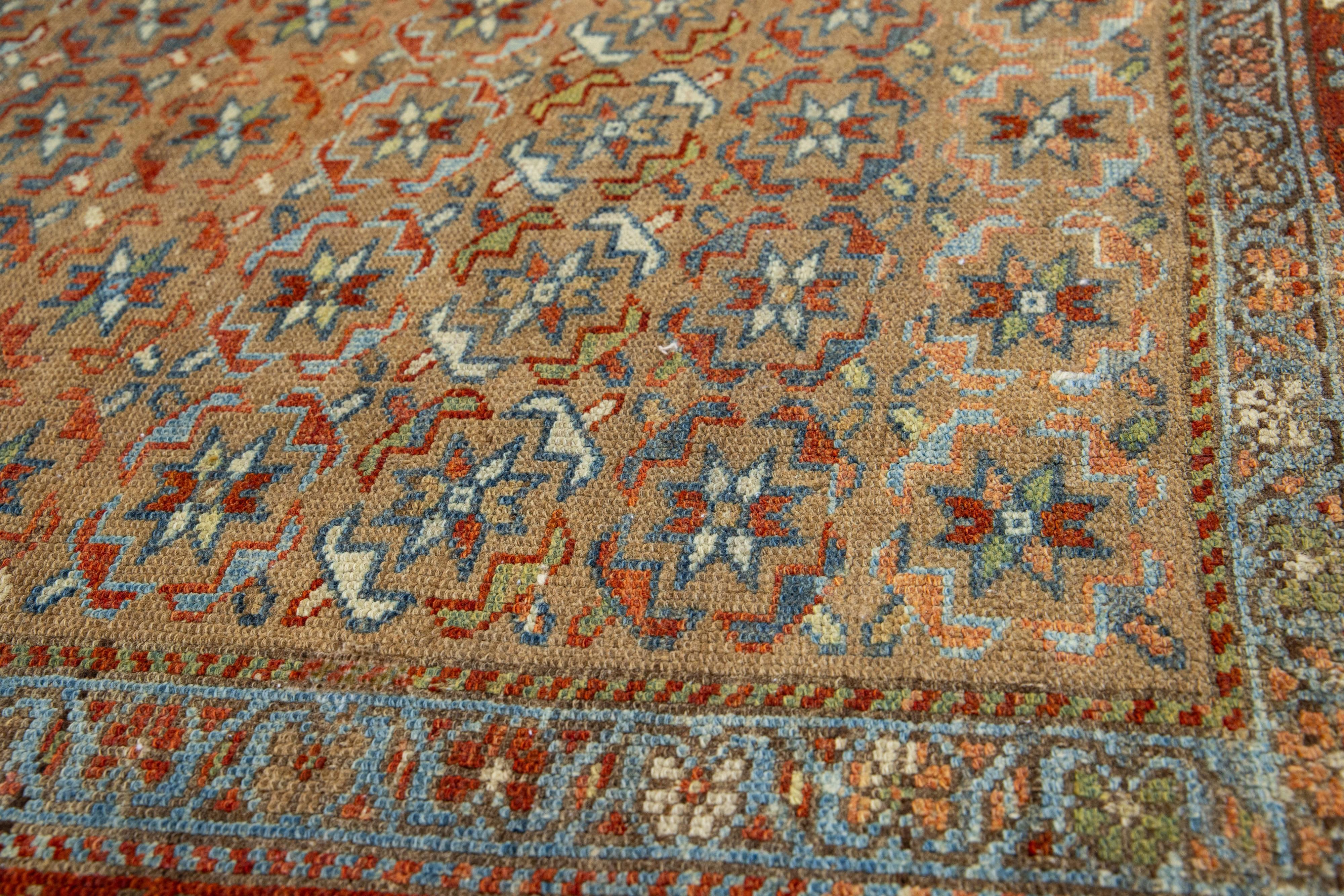 Antiker persischer Bidjar Handgefertigter Läufer aus brauner Wolle mit Allover-Motiv im Angebot 1