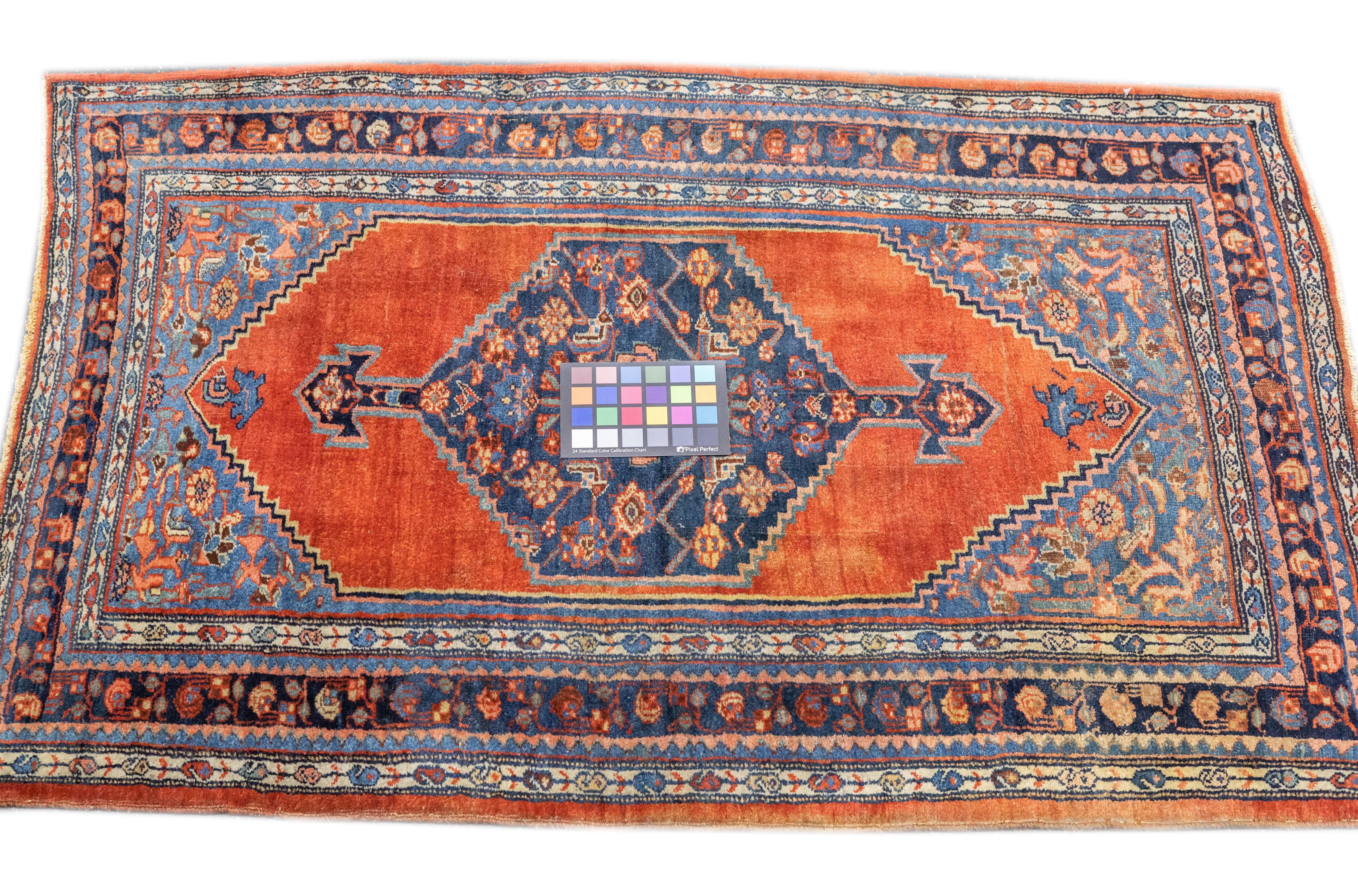 Antique Persian Bidjar Rug 2'8'' x 4'1'' For Sale 4