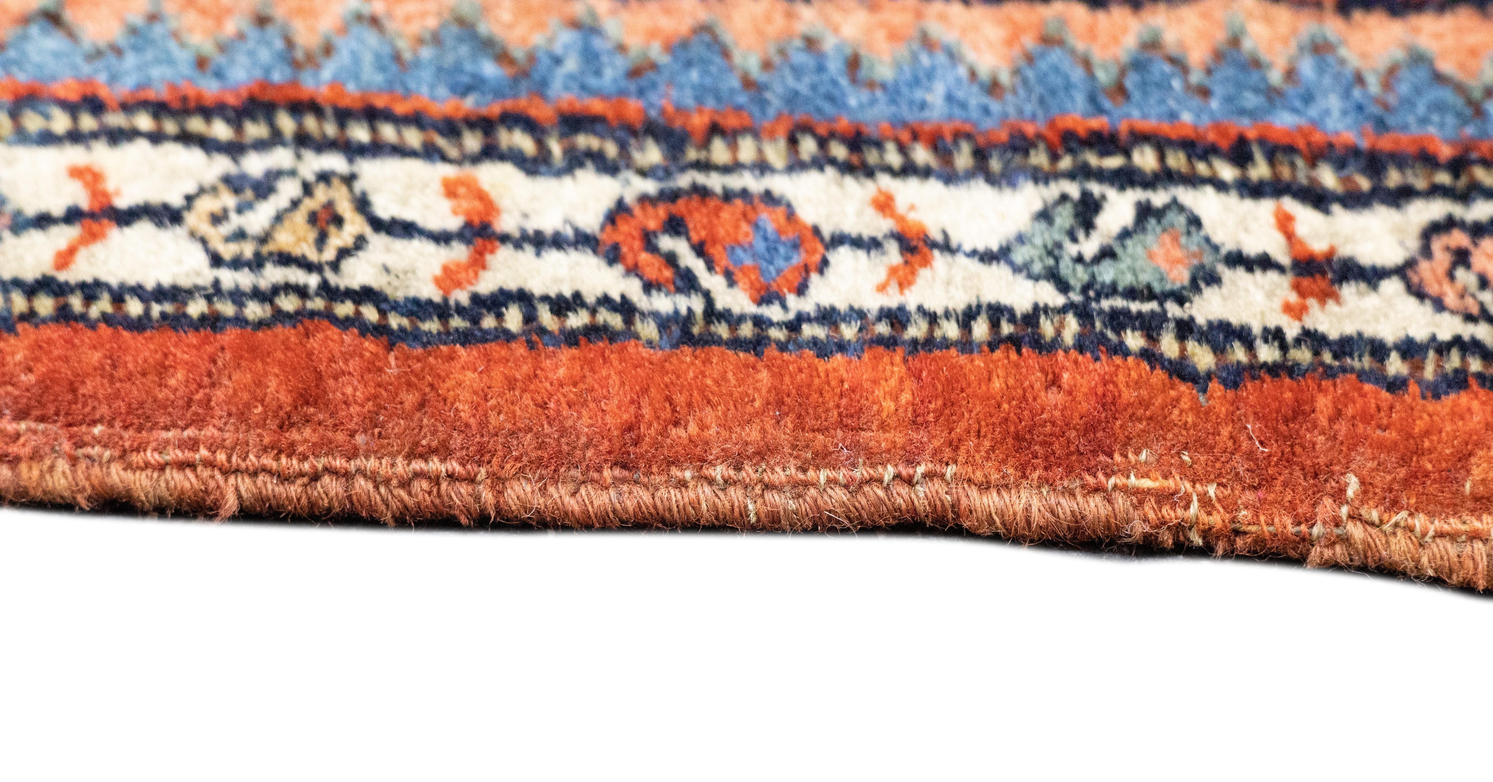 Antique Persian Bidjar Rug 2'8'' x 4'1'' For Sale 1