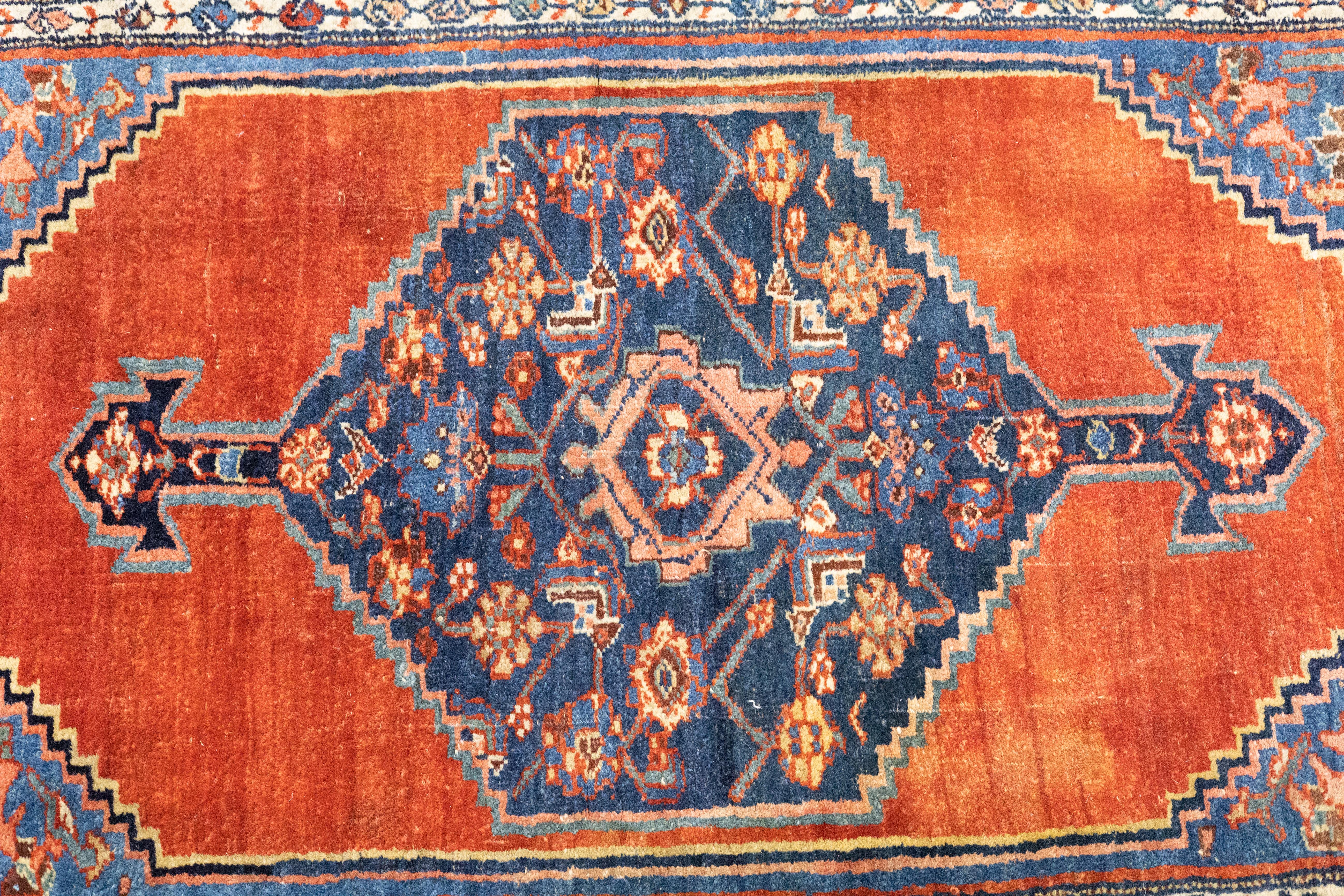 Antique Persian Bidjar Rug 2'8'' x 4'1'' For Sale 3