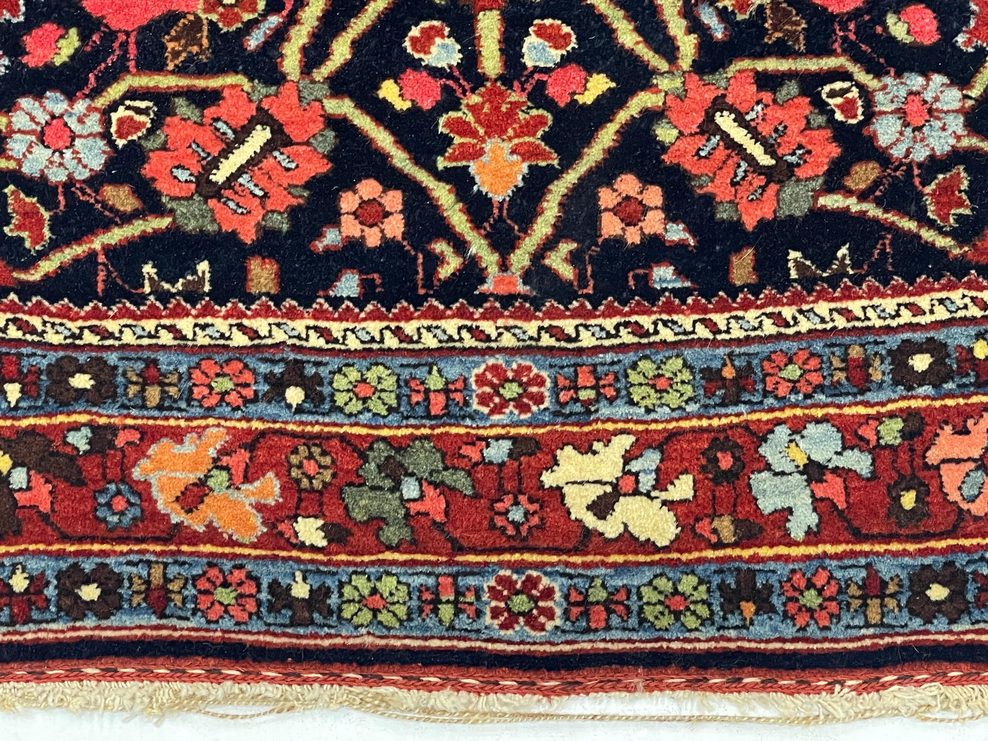Antiker persischer Bidjar-Teppich 3'7