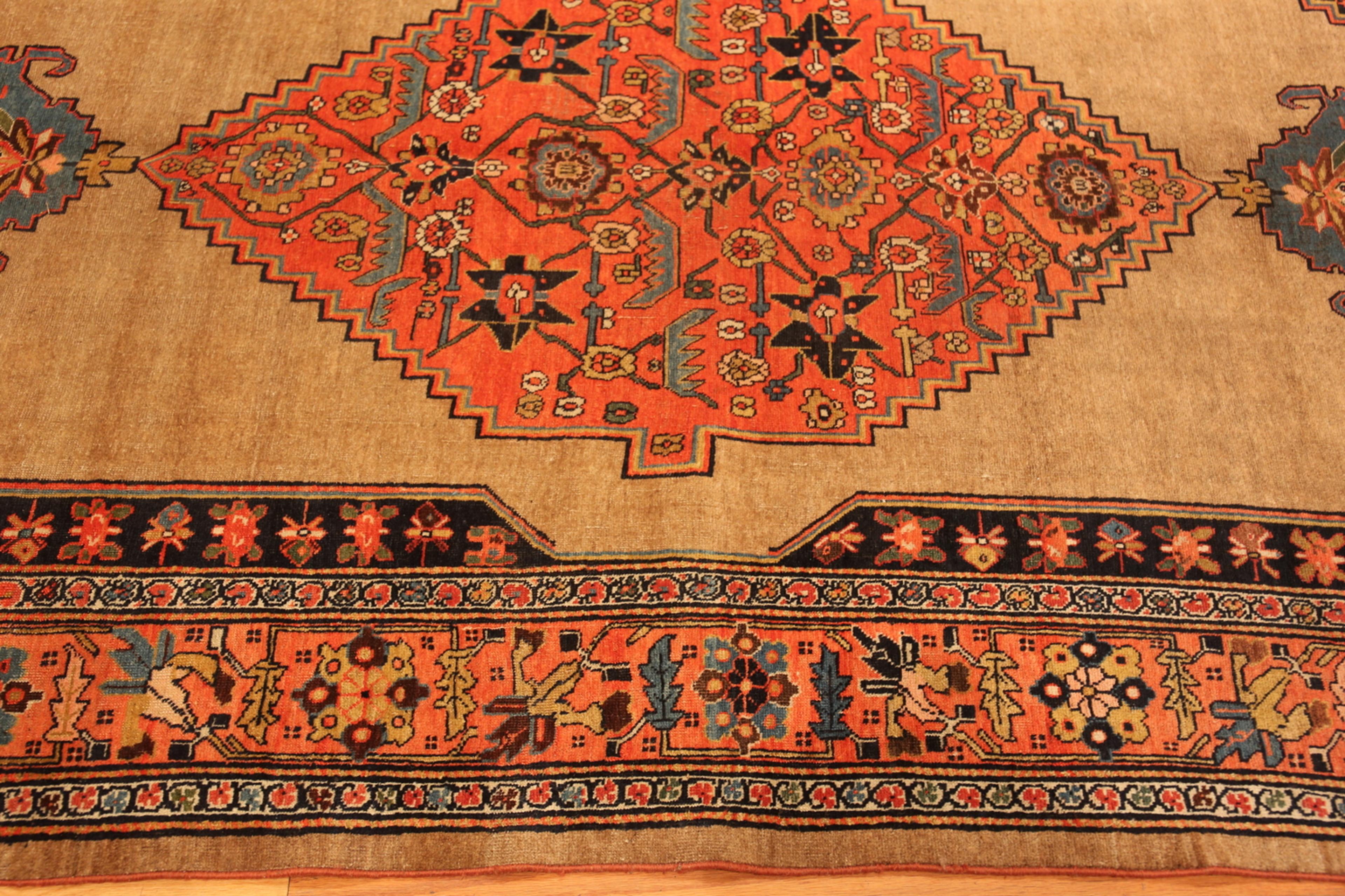 Tribal Antique Persian Bidjar Rug. 5 ft 6 in x 10 ft 3 in For Sale