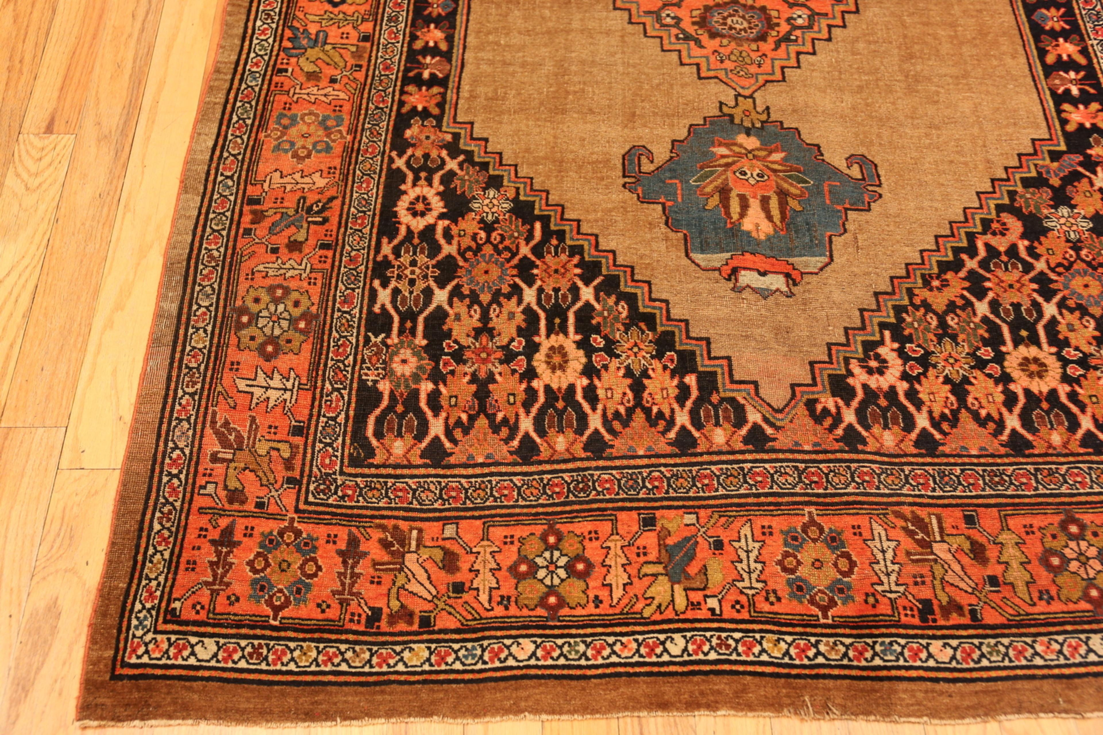 Hand-Knotted Antique Persian Bidjar Rug. 5 ft 6 in x 10 ft 3 in For Sale