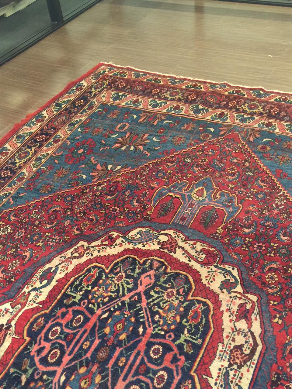 Antique Persian Bidjar Rug, 7'9 x 12'2 In Good Condition For Sale In New York, NY