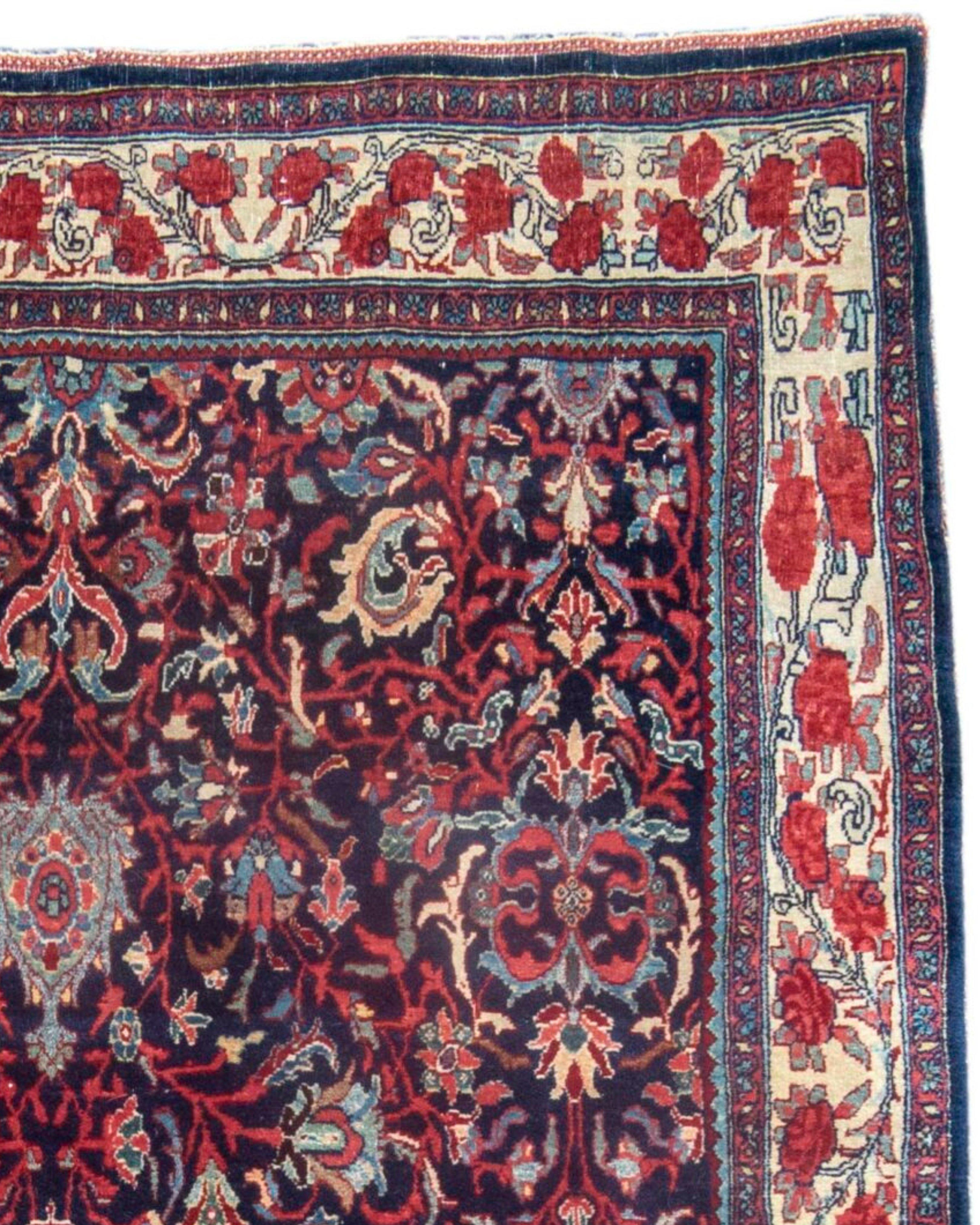 Antiker persischer Bidjar-Teppich, frühes 20. Jahrhundert

Zusätzliche Informationen
Abmessungen: 4'6