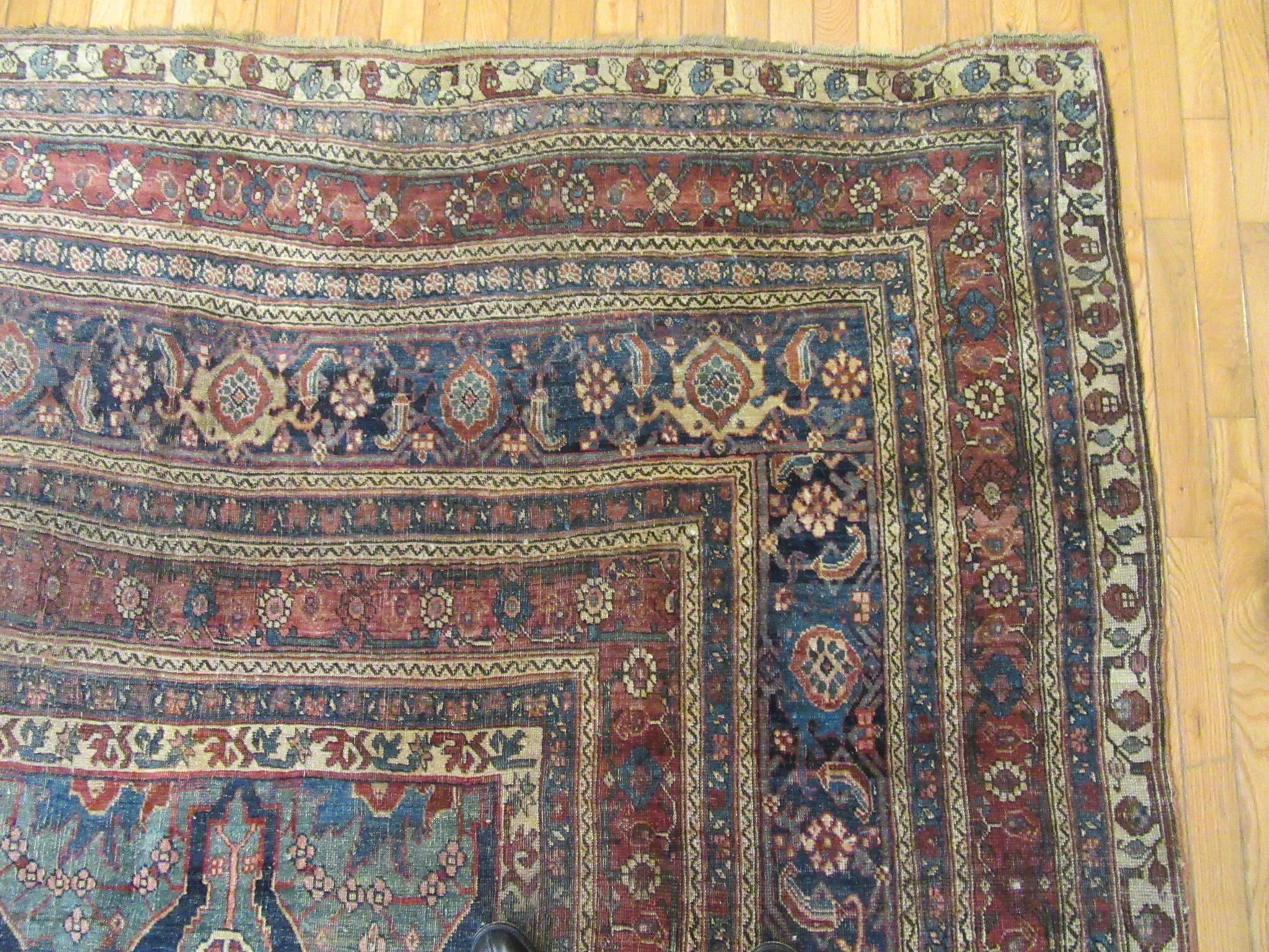 Antique Persian Bidjar Rug In Excellent Condition For Sale In Atlanta, GA