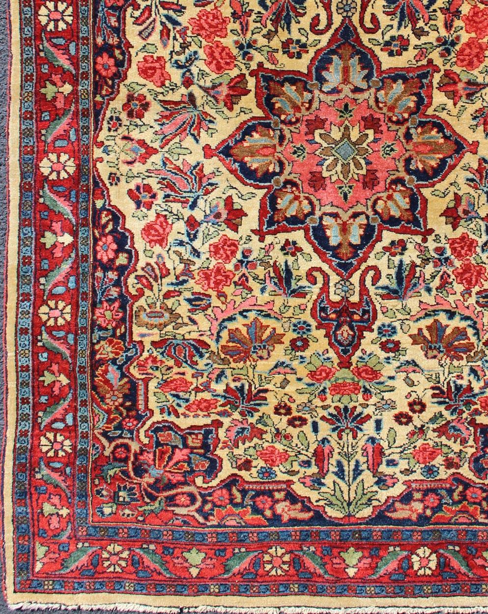 Antique hand-knotted Persian Bidjar, rug E-0910, country of origin / type: Persian / Tabriz, circa early-20th century.

This great condition and colorful antique Bidjar is characterized by very fine and luxurious wool. The colors include navy