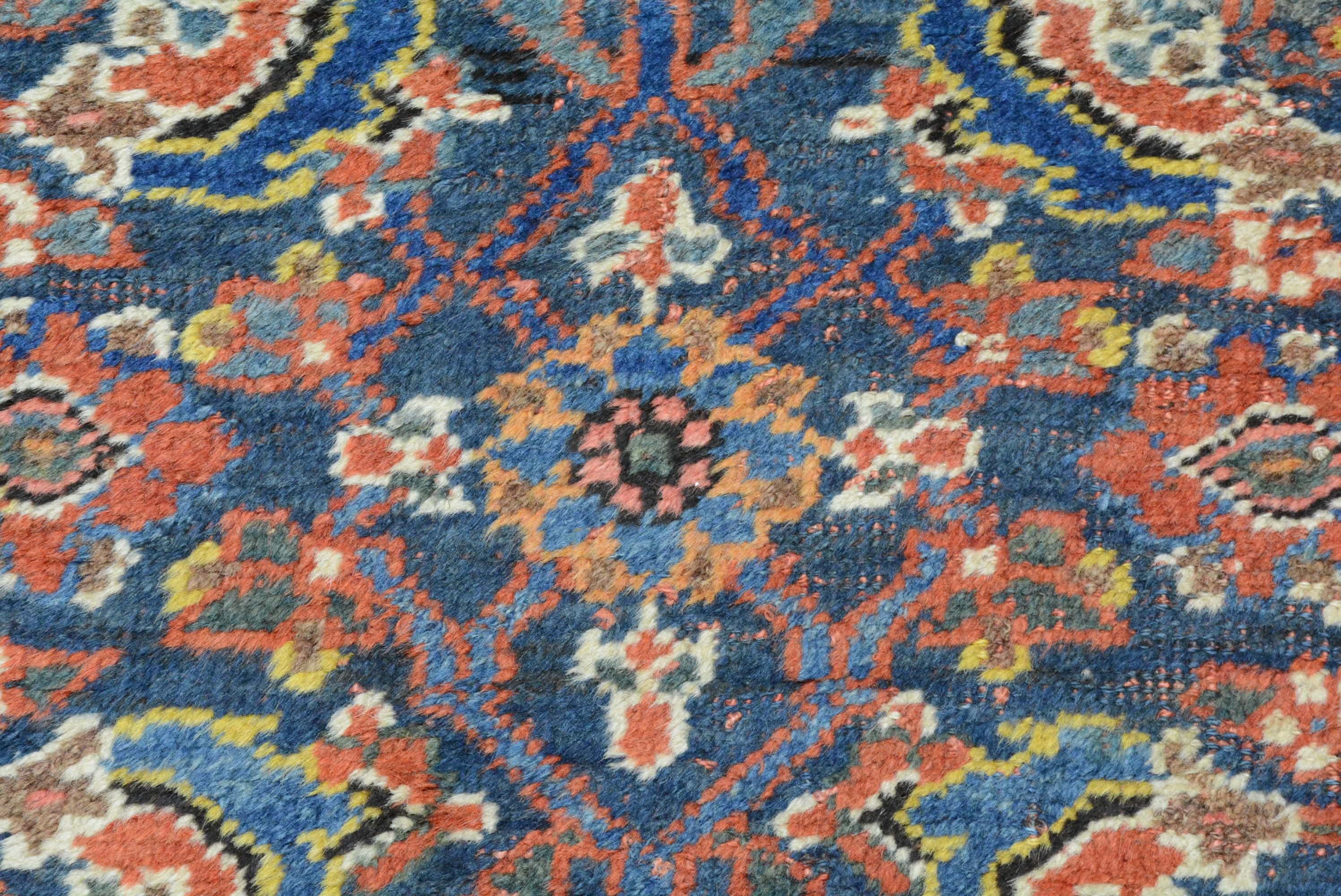 Antiker persischer Bidjar-Teppich (Persisch) im Angebot