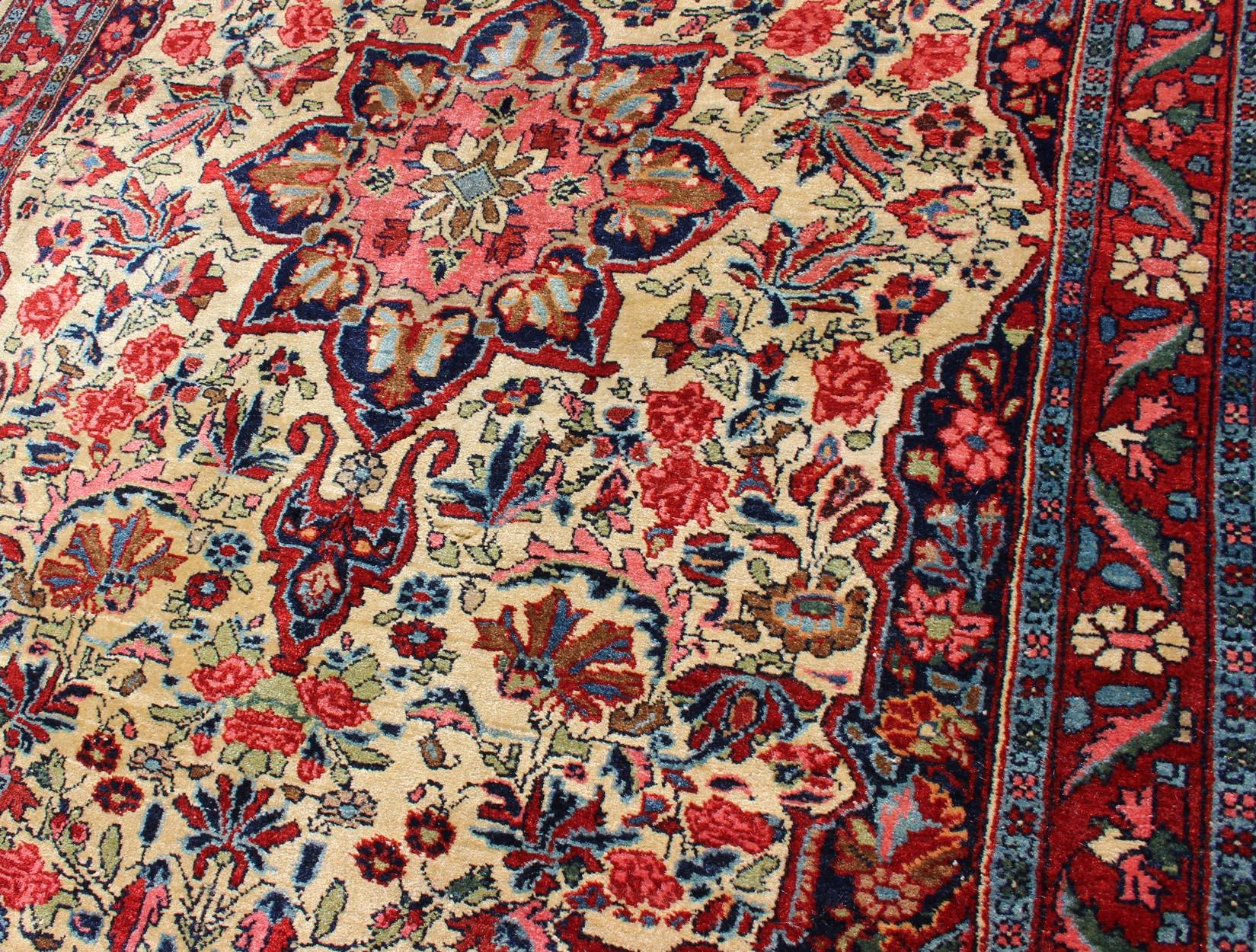 Antique Persian Medallion Bidjar Colorful Rug In Ivory, Navy Blue and Red In Excellent Condition For Sale In Atlanta, GA