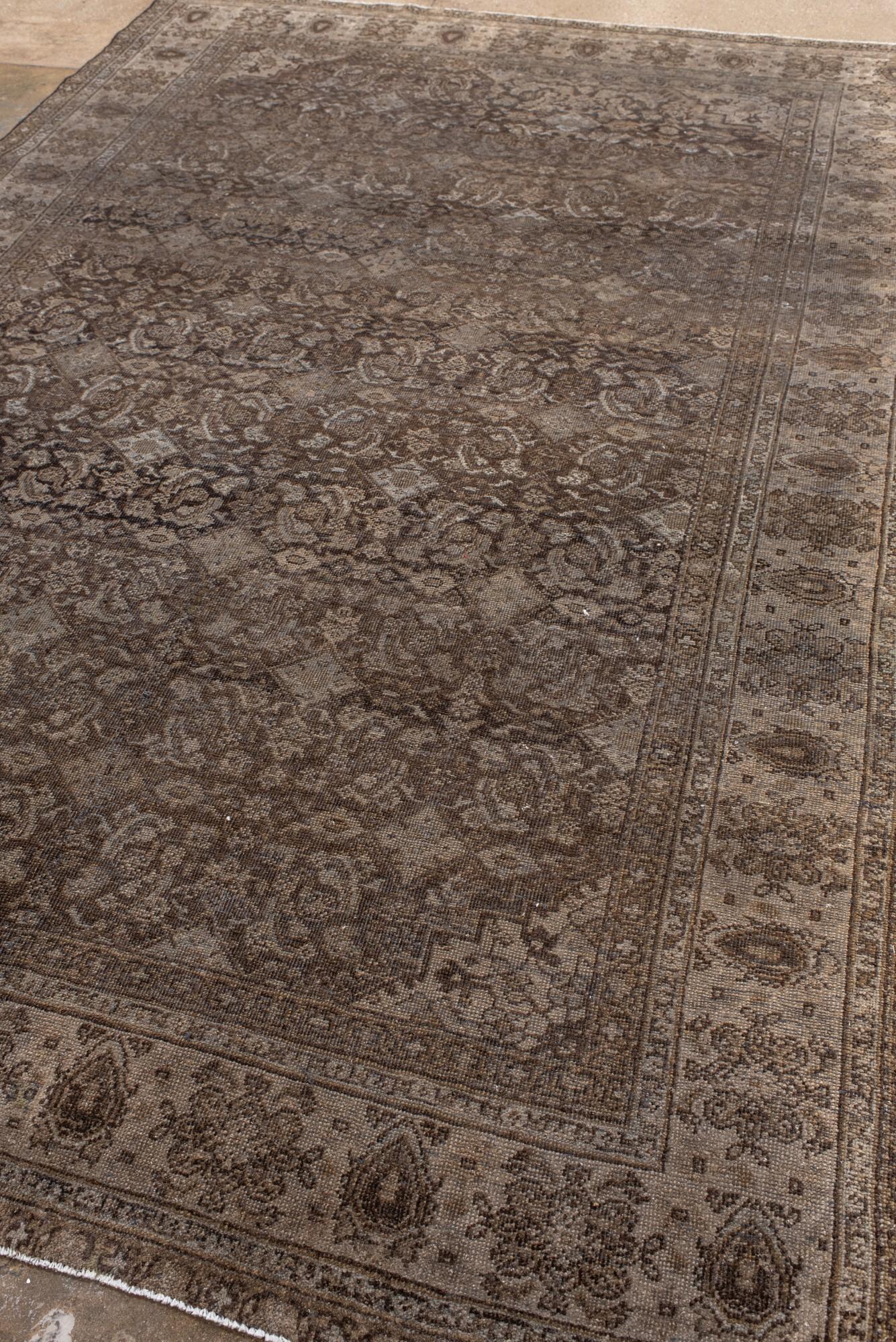 Perse Tapis persan antique Bidjar dans les tons bruns et taupe en vente