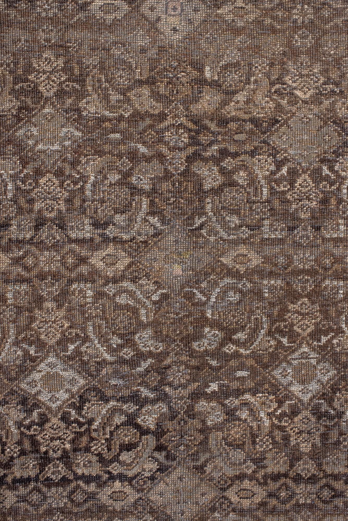 Noué à la main Tapis persan antique Bidjar dans les tons bruns et taupe en vente