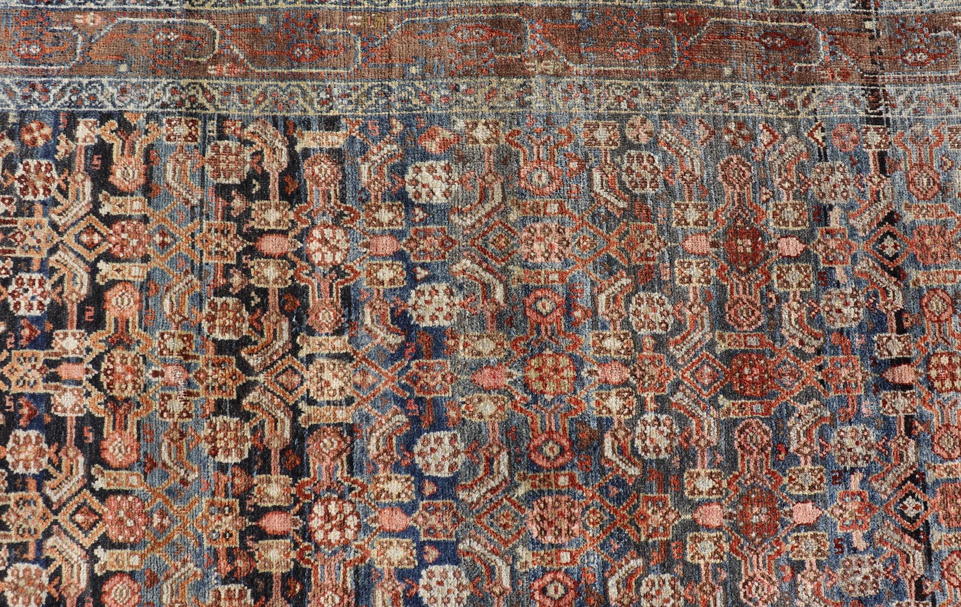 Antiker persischer Bidjar-Teppich mit All-Over-Gitterdesign 6'9 x 9'5 (Handgeknüpft) im Angebot