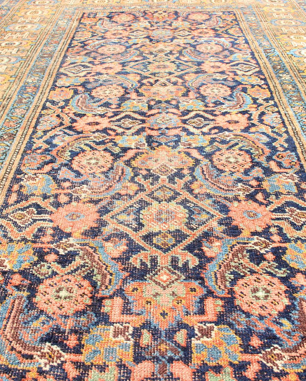 Antiker persischer Bidjar-Teppich mit Atll über Medaillon-Muster in Orange 4'6 x 7'8 im Angebot 3