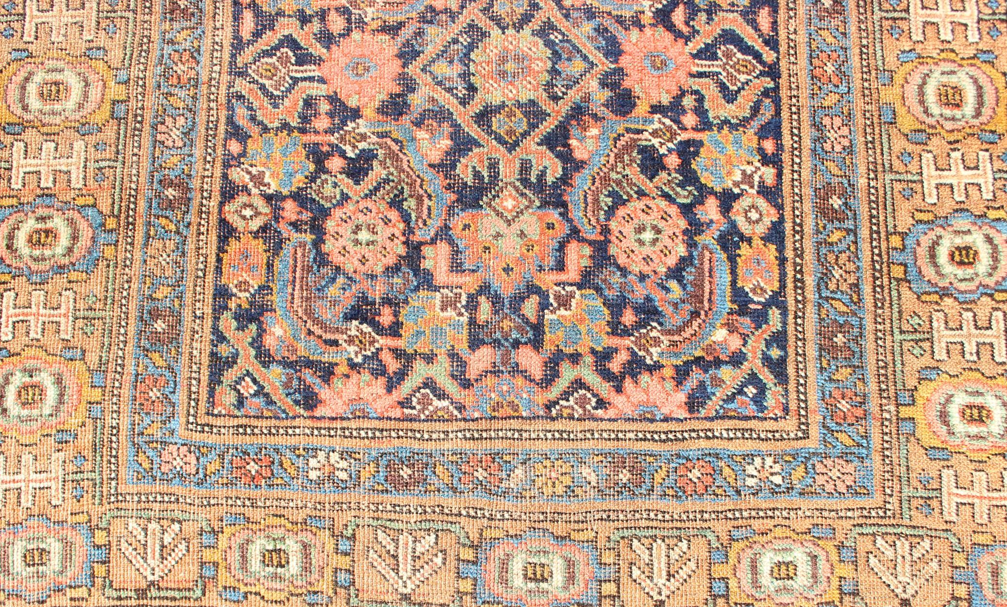 Antiker persischer Bidjar-Teppich mit Atll über Medaillon-Muster in Orange 4'6 x 7'8 (Persisch) im Angebot