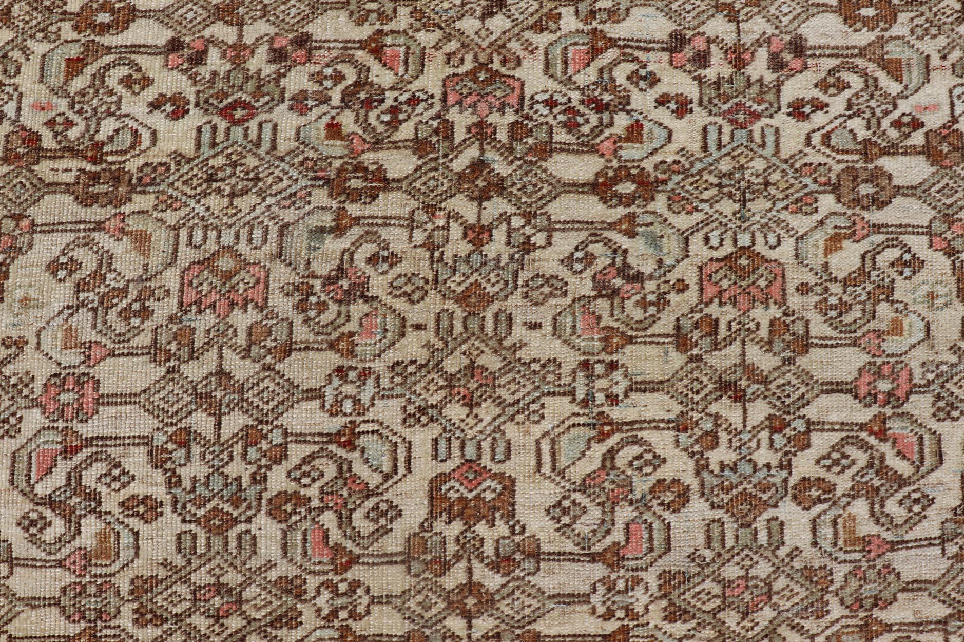 Antiker persischer Bidjar-Teppich mit dichtem All-Over-Herati-Muster  4'3 x 6'5 (Wolle) im Angebot
