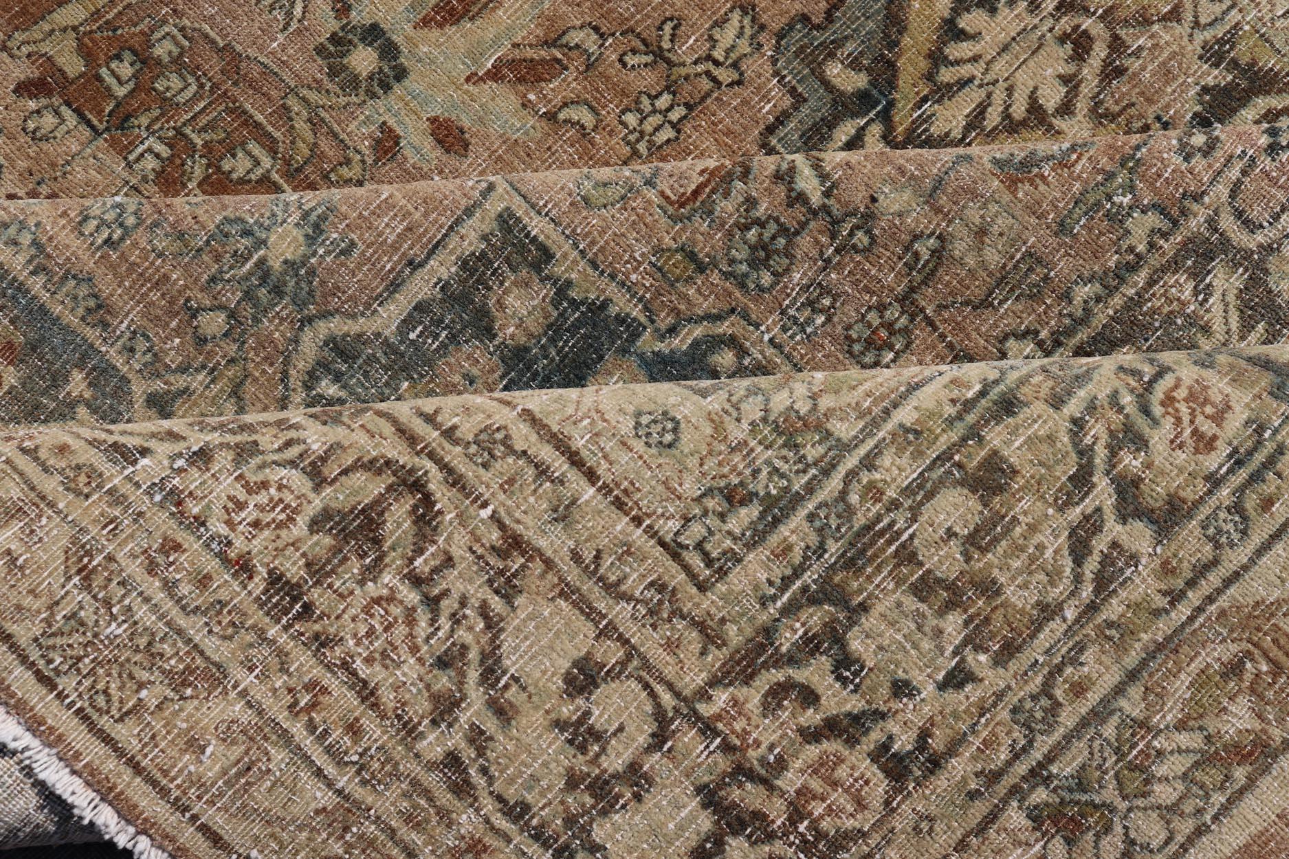 Antique Persian Bidjar Rug With Floral Medallion and Muted Blue 8'9 x 11'5 im Angebot 6