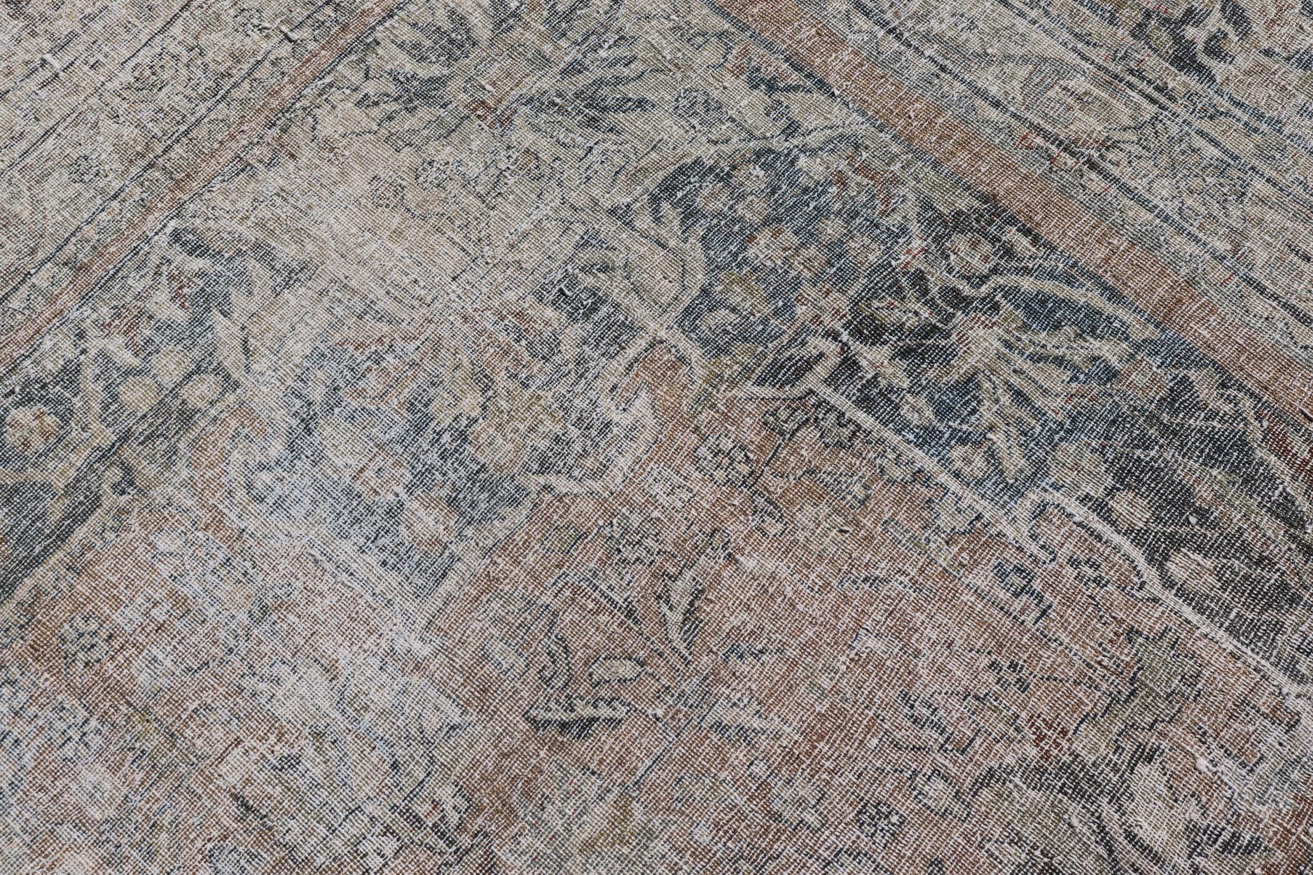 Antique Persian Bidjar Rug With Floral Medallion and Muted Blue 8'9 x 11'5 im Angebot 7