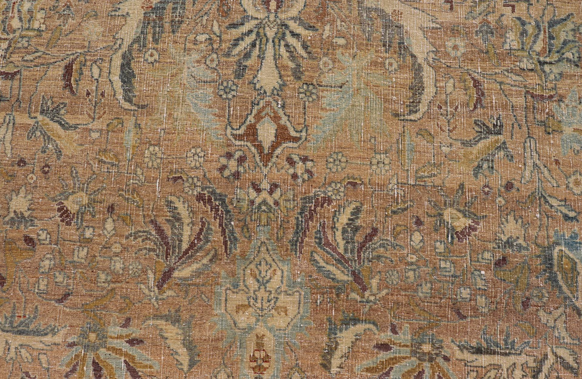 Antique Persian Bidjar Rug With Floral Medallion and Muted Blue 8'9 x 11'5 (20. Jahrhundert) im Angebot