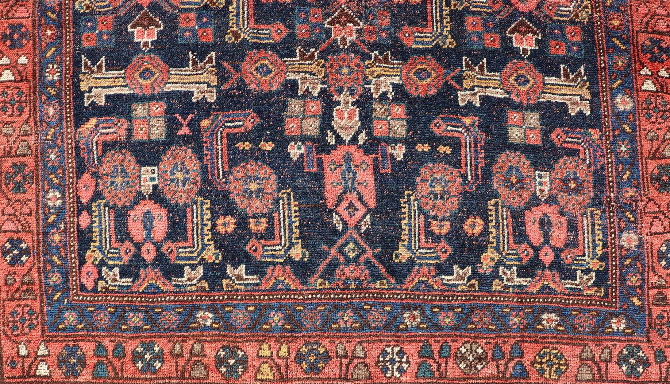 Perse Tapis persan ancien Bidjar aux motifs tribaux complexes et au bleu riche 4'4 x 7'2 en vente