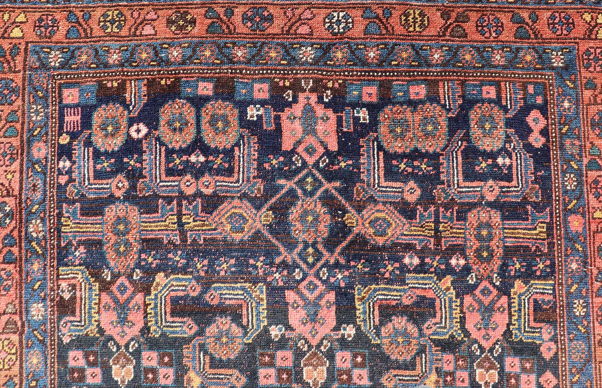 Tapis persan ancien Bidjar aux motifs tribaux complexes et au bleu riche 4'4 x 7'2 Bon état - En vente à Atlanta, GA
