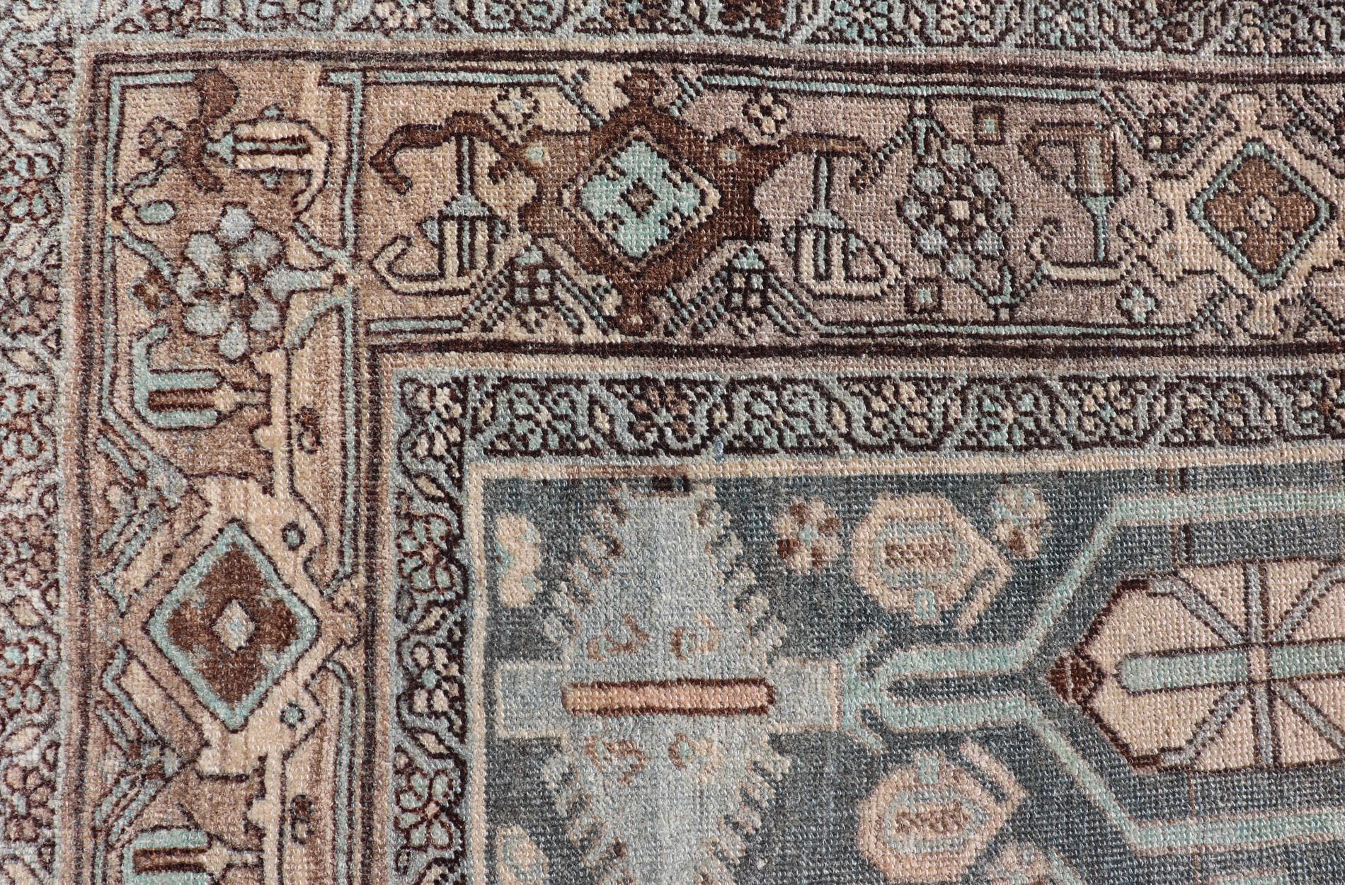 XX secolo Antique Persian Bidjar Rug with Rich Tones and Intricate Patterns 4'5