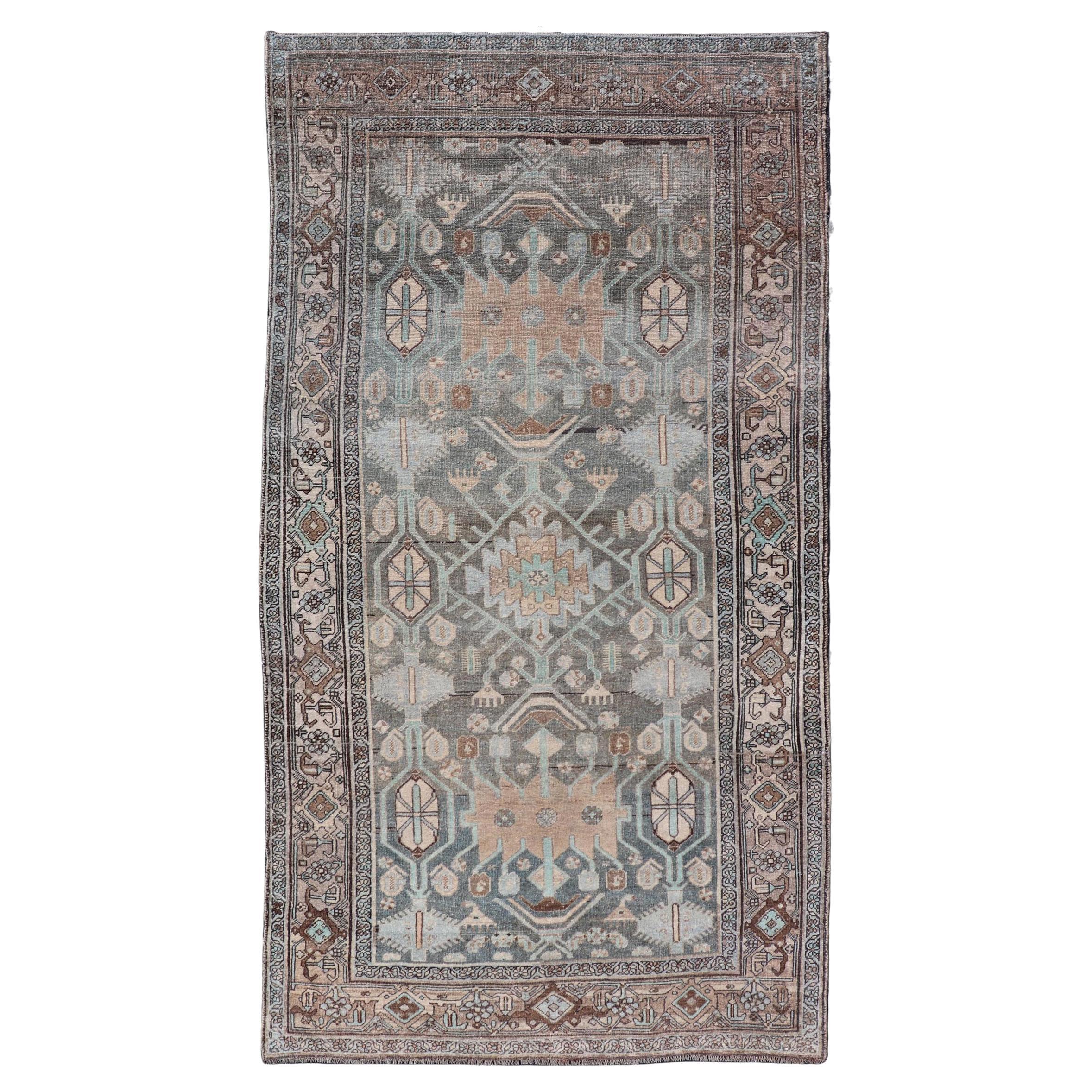 Antique Persian Bidjar Rug with Rich Tones and Intricate Patterns 4'5" X8'6" in vendita