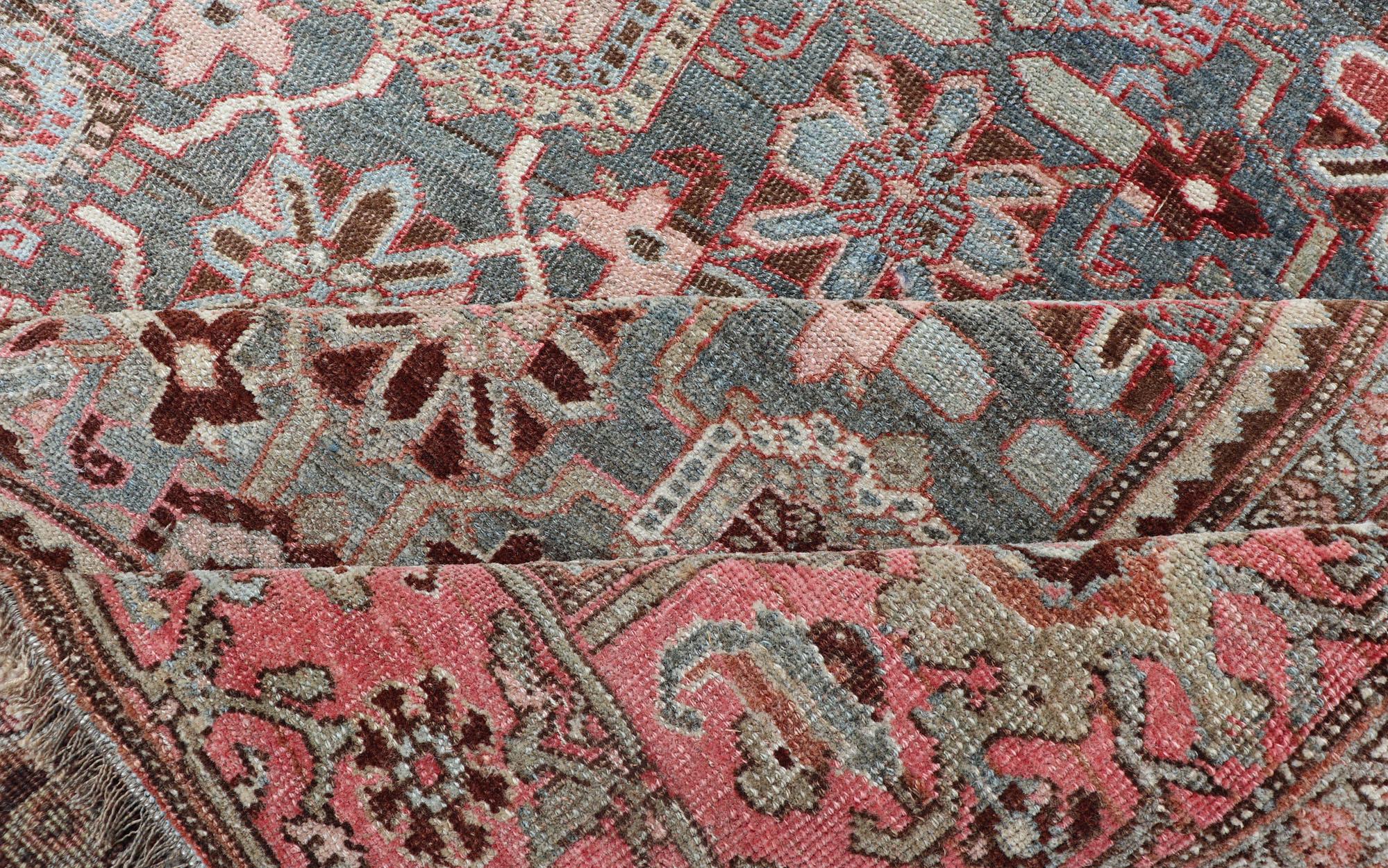 Antiker persischer Bidjar-Teppich mit weichem rosa und blauem Allover 4'5 x 7'2 im Angebot 2