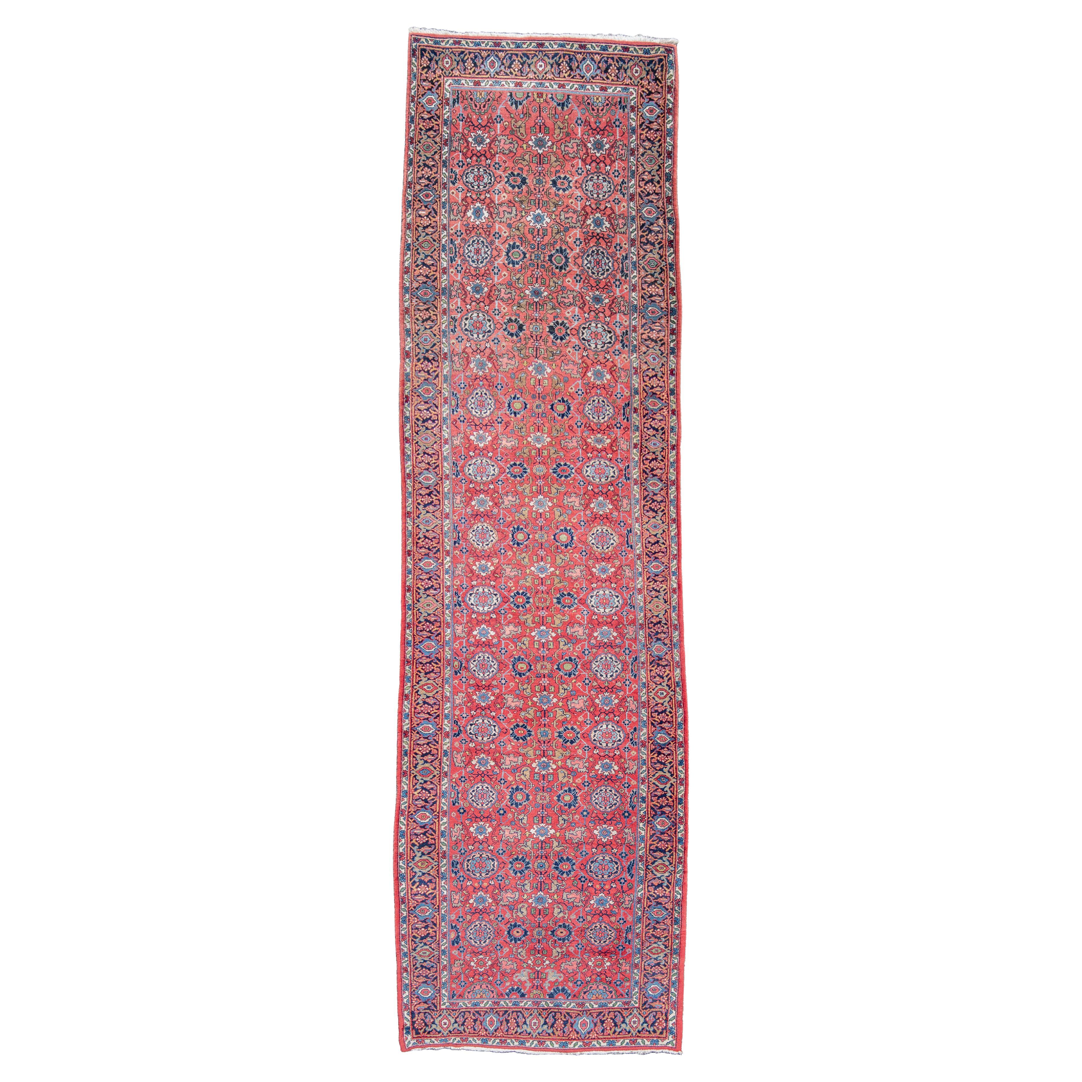 Antiker persischer Bidjar-Läufer, frühes 20. Jahrhundert, 4'7" × 17'0" im Angebot