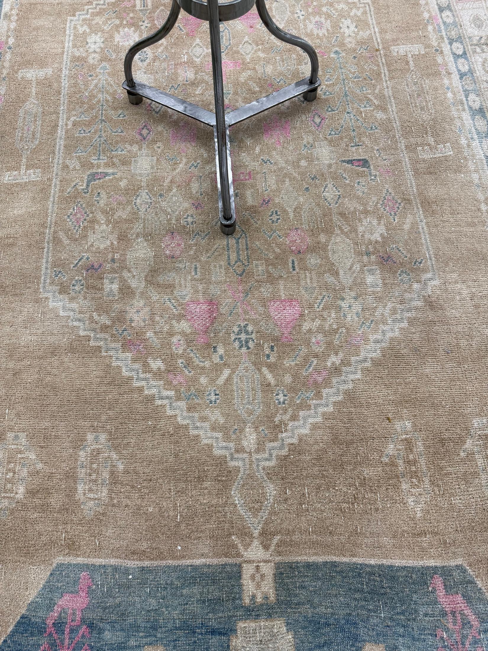 Teppich Nummer
32045
Größe
4' 9