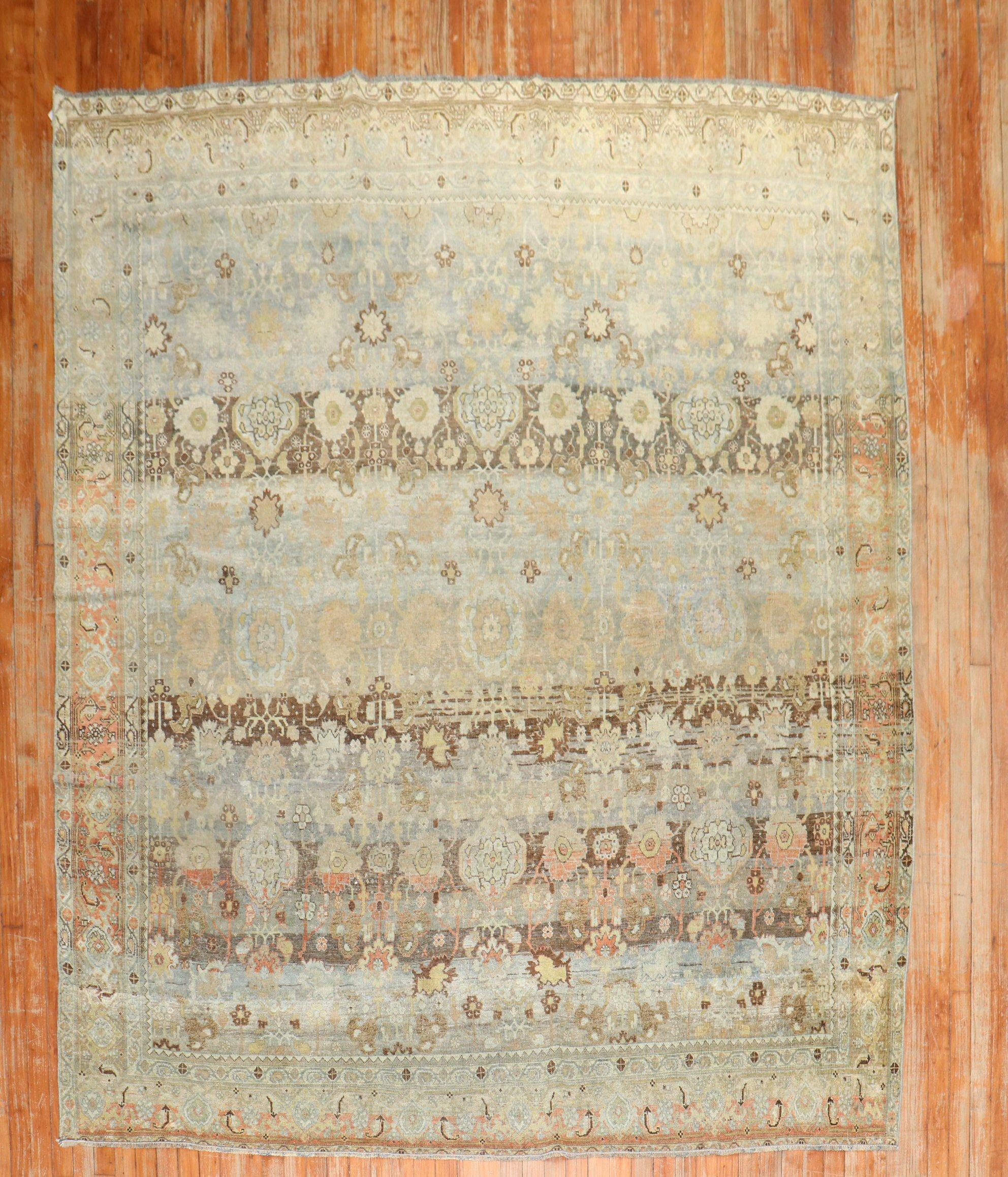 Persischer quadratischer Bidjar-Teppich aus dem frühen 20. Jahrhundert mit einem großflächigen Allover-Muster in warmen Erdtönen

7'6'' x 8'8''
   
   