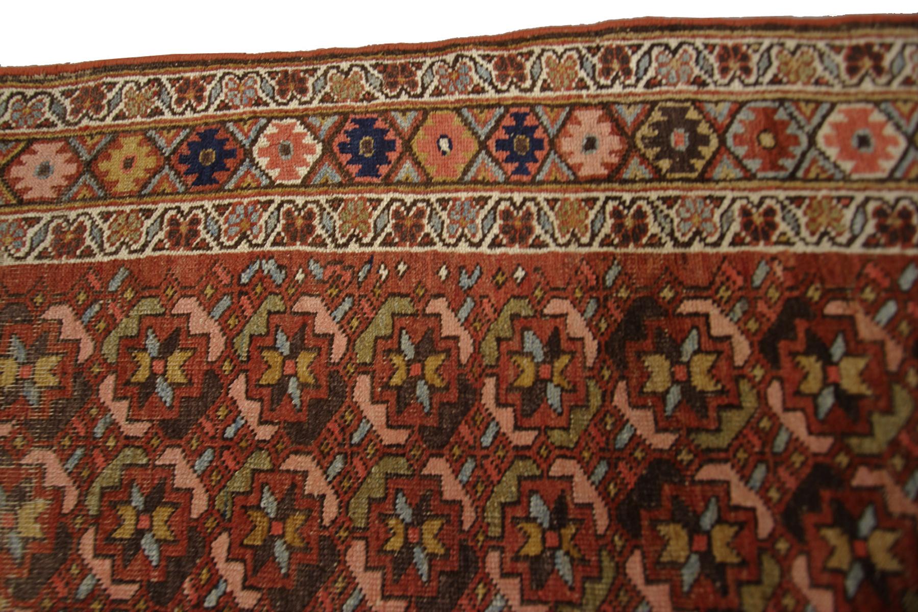 Bijar persan ancien Bijar antique pré-1900 géométrique 4 x 7 Bon état - En vente à New York, NY