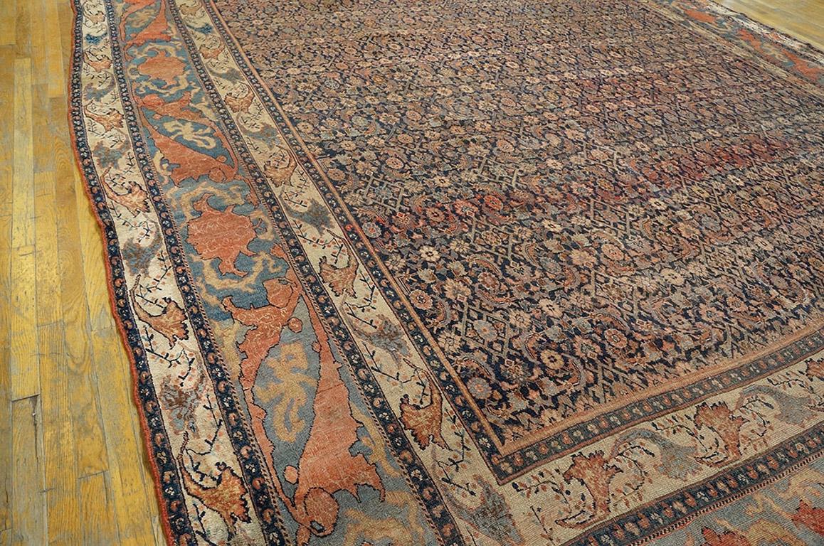 Late 19th Century Persian Bijar Carpet ( 12' 0'' x 18' 6'' - 365 x 563 cm ) In Good Condition For Sale In New York, NY