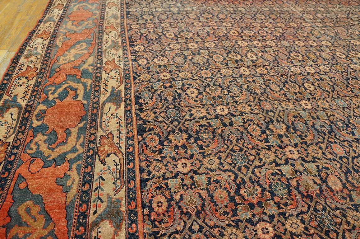 Early 20th Century Late 19th Century Persian Bijar Carpet ( 12' 0'' x 18' 6'' - 365 x 563 cm ) For Sale