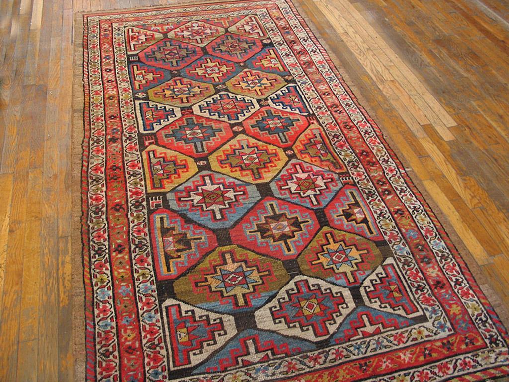 Antique Persian Bijar rug. Size: 4'4