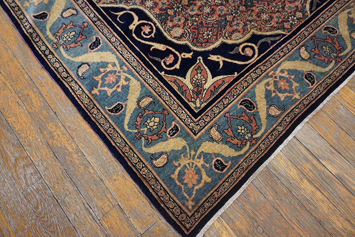 Early 20th Century W. Persian Bijar Carpet ( 4' x 7' - 140 x 215 ) In Good Condition For Sale In New York, NY