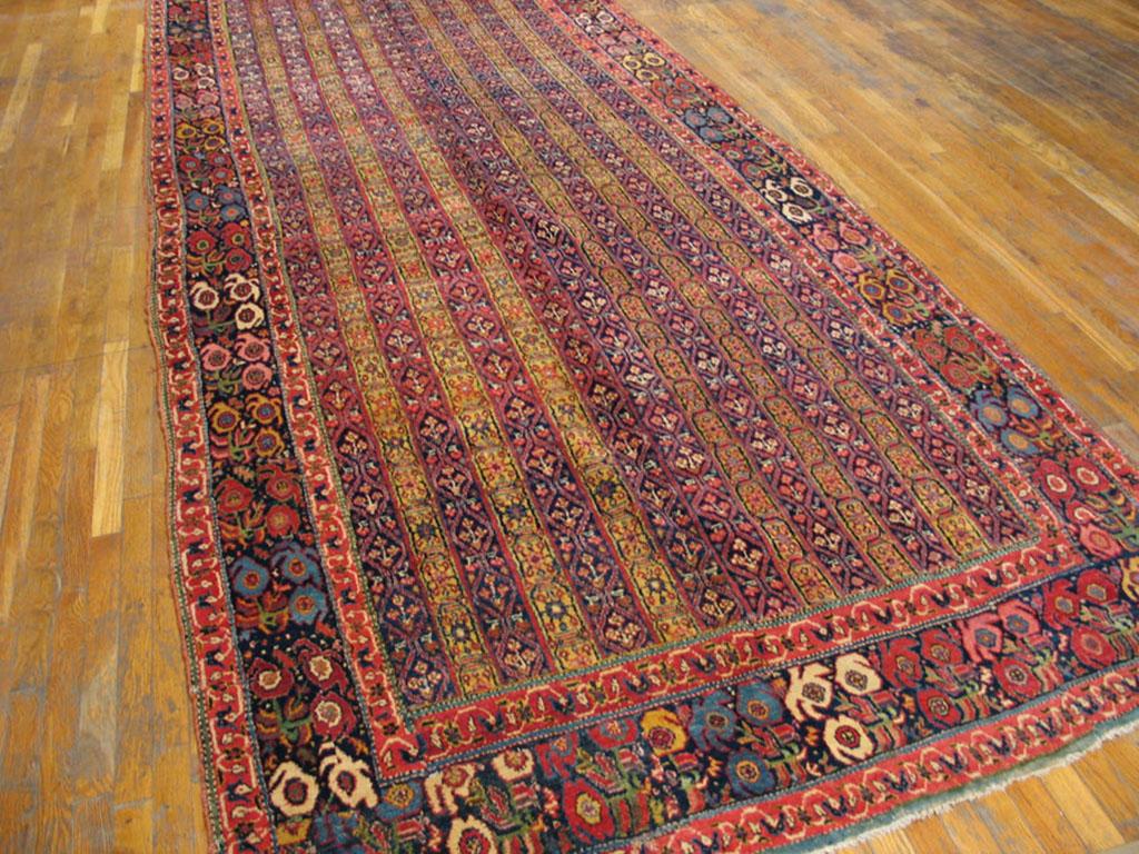 Antique Persian Bijar rug. Size: 5'6