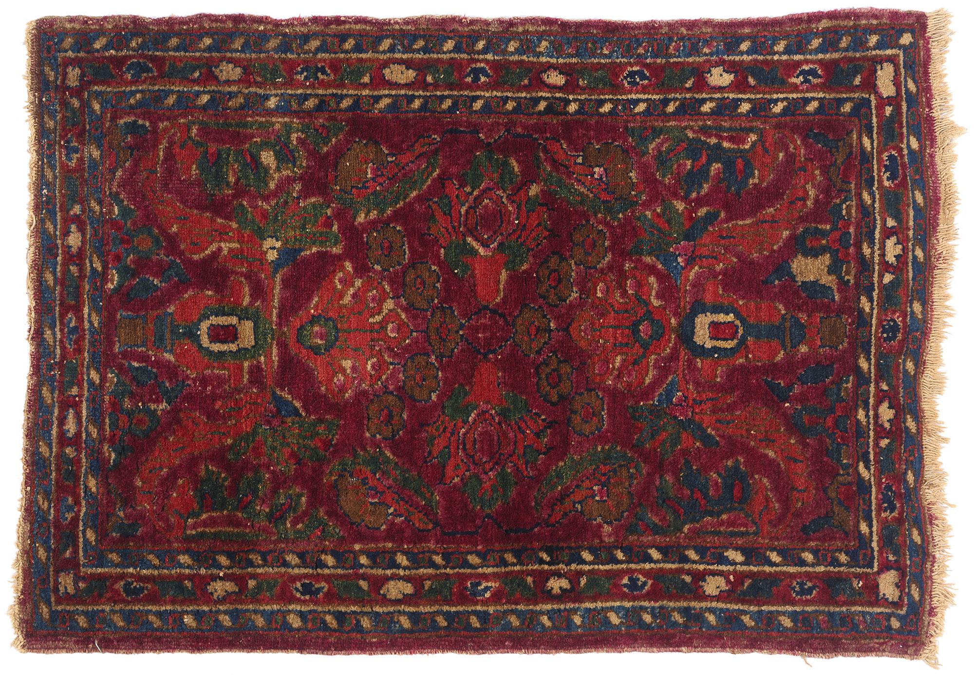Antique Persian Borchelou Hamadan Carpet with Traditional Style For Sale 4