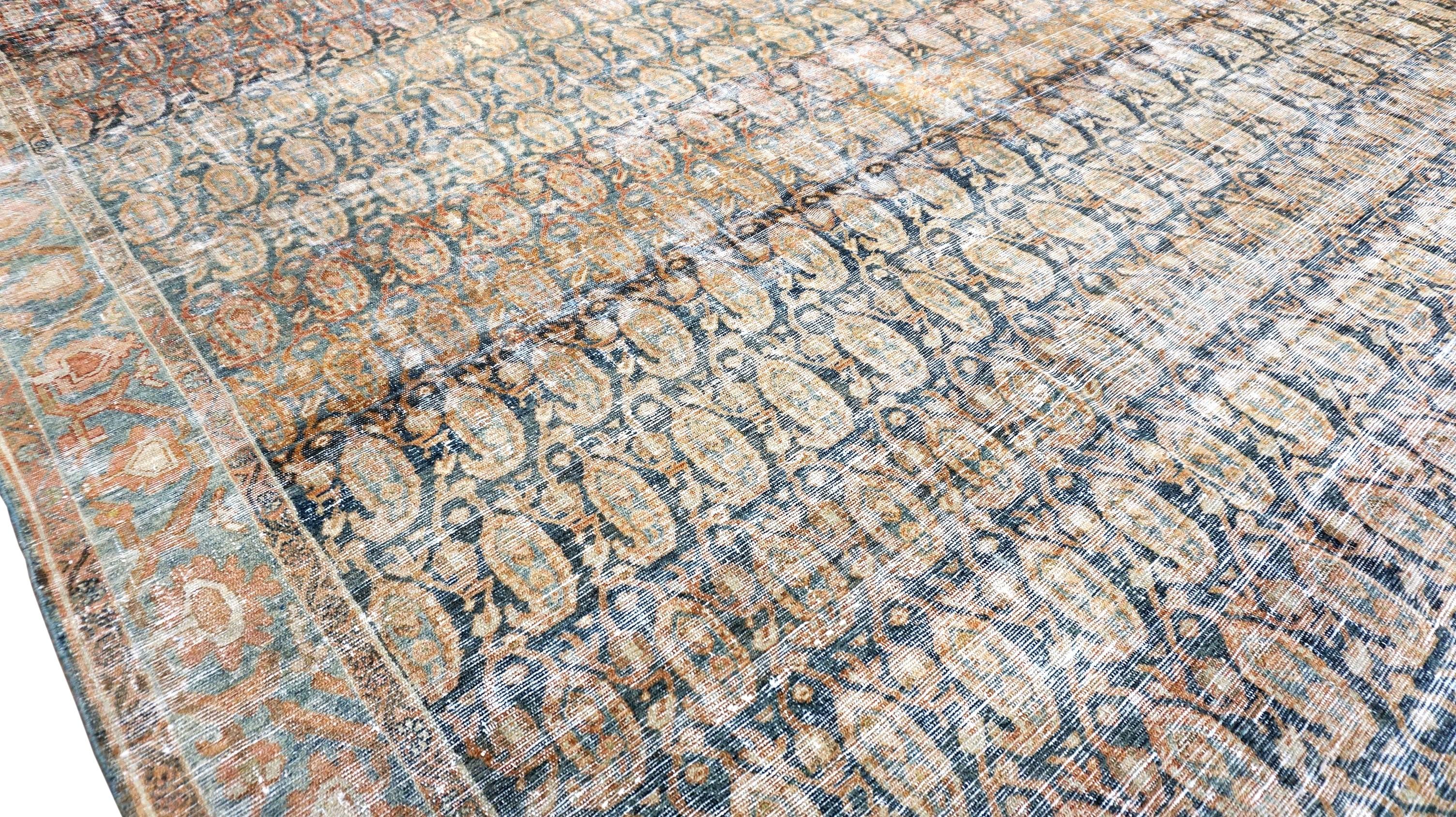 Antiker persischer Boteh-Design-Teppich aus Wolle im Distressed-Design 11'8''x22'9'' (Handgeknüpft) im Angebot