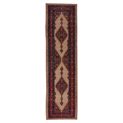 Tapis de couloir persan ancien en poils de chameau Hamadan, vers les années 1910, palette bleue et rouge