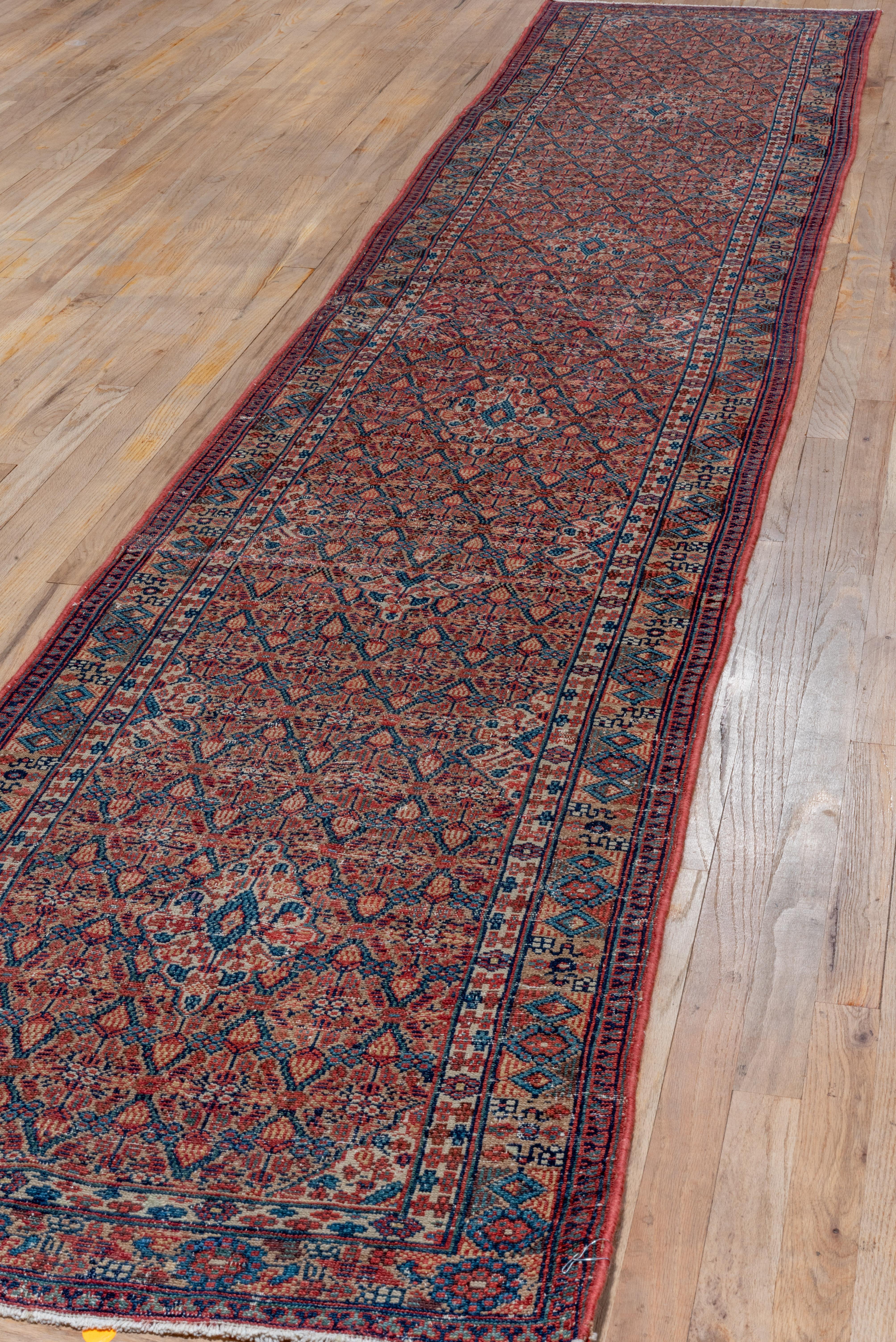 Antiker persischer Hamadan-Läufer aus Kamel, rot und blau, Palette, ca. 1910er Jahre (Stammeskunst) im Angebot