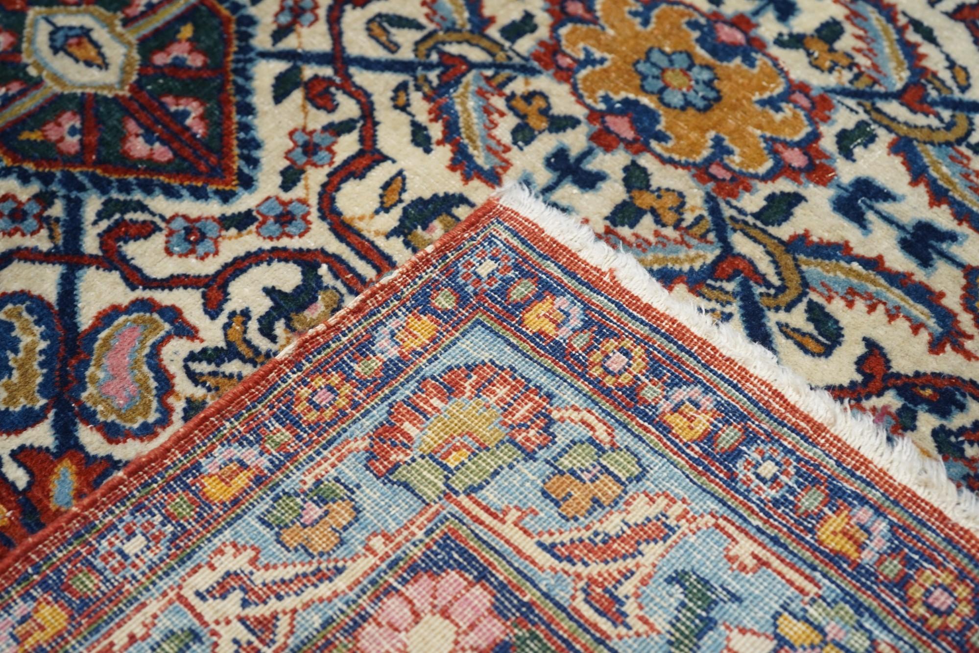 Antiker persischer Dabir Kashan-Teppich 4'4'' x 6'10'' im Angebot 2
