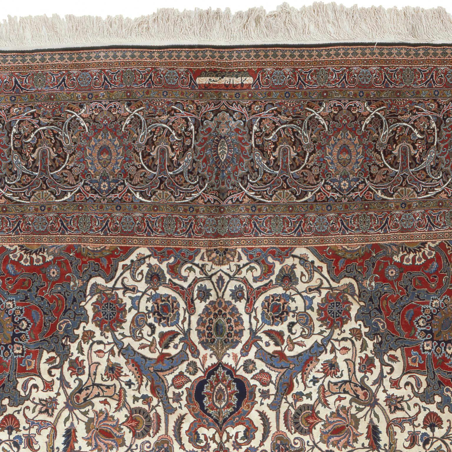 Early 20th Century Persian Dabir Kashan Rug In Good Condition For Sale In New York, NY